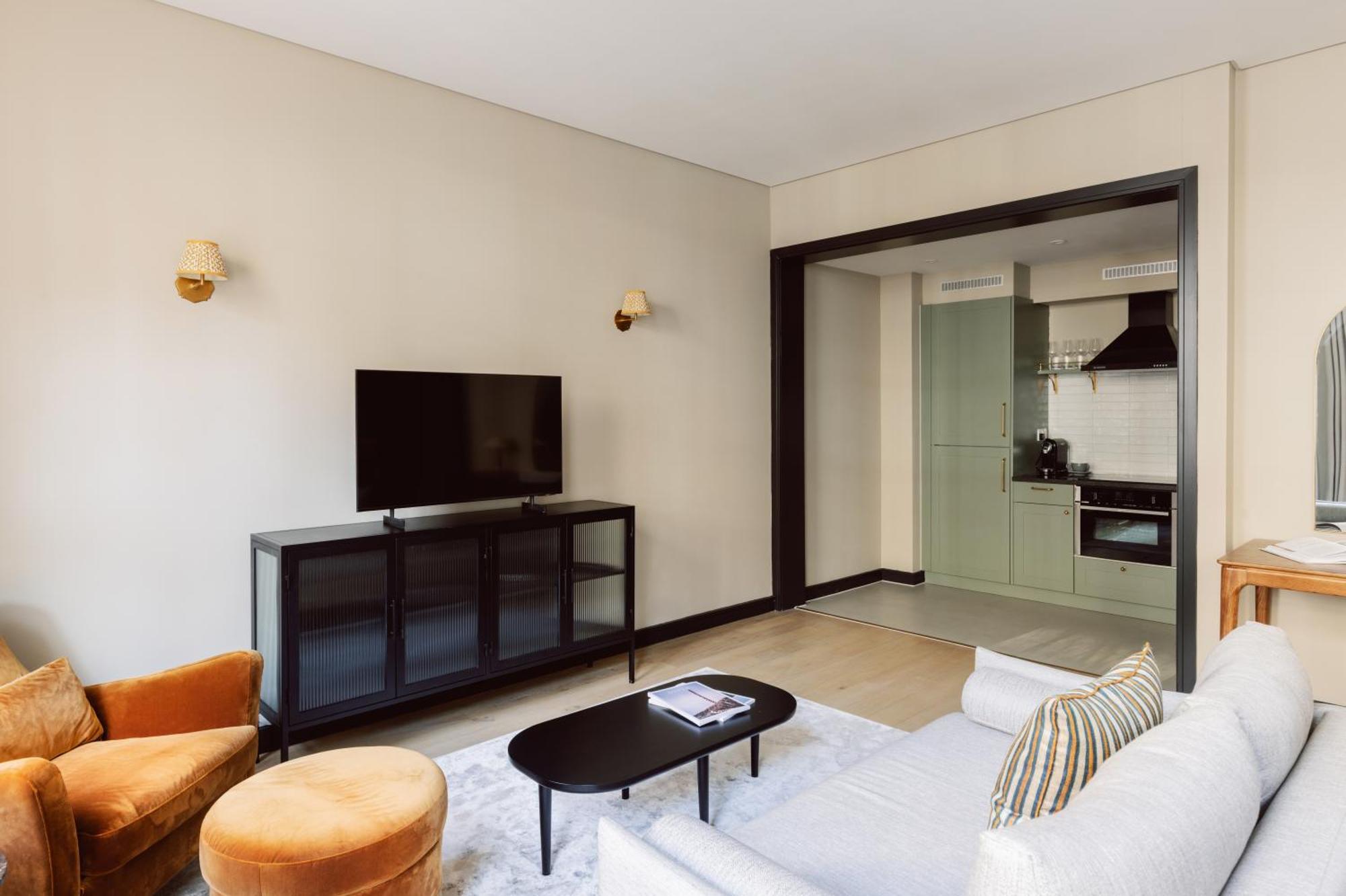 Native Kings Wardrobe, St Pauls 4* London