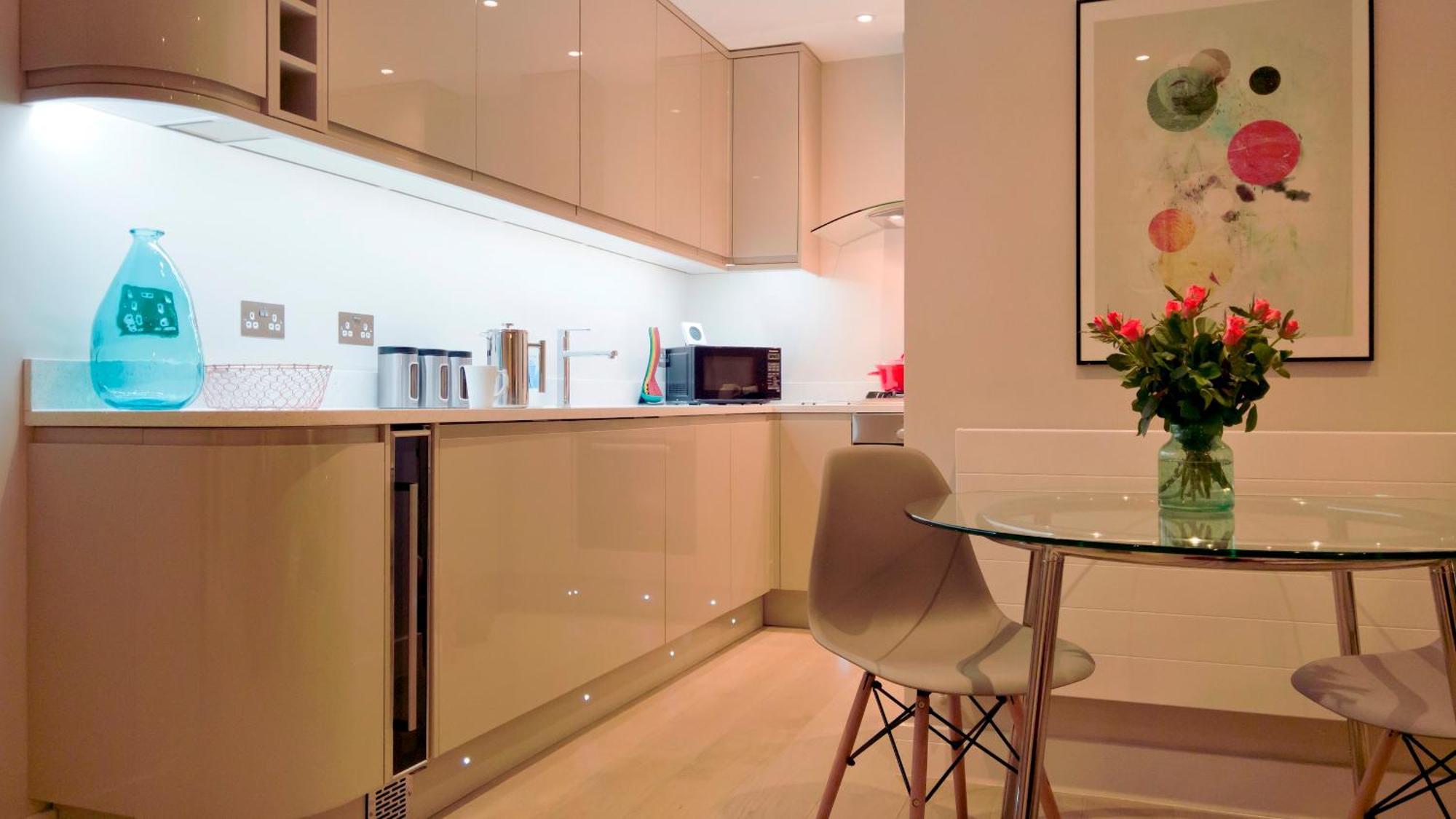 Fernlea Garden 8 Apartment London