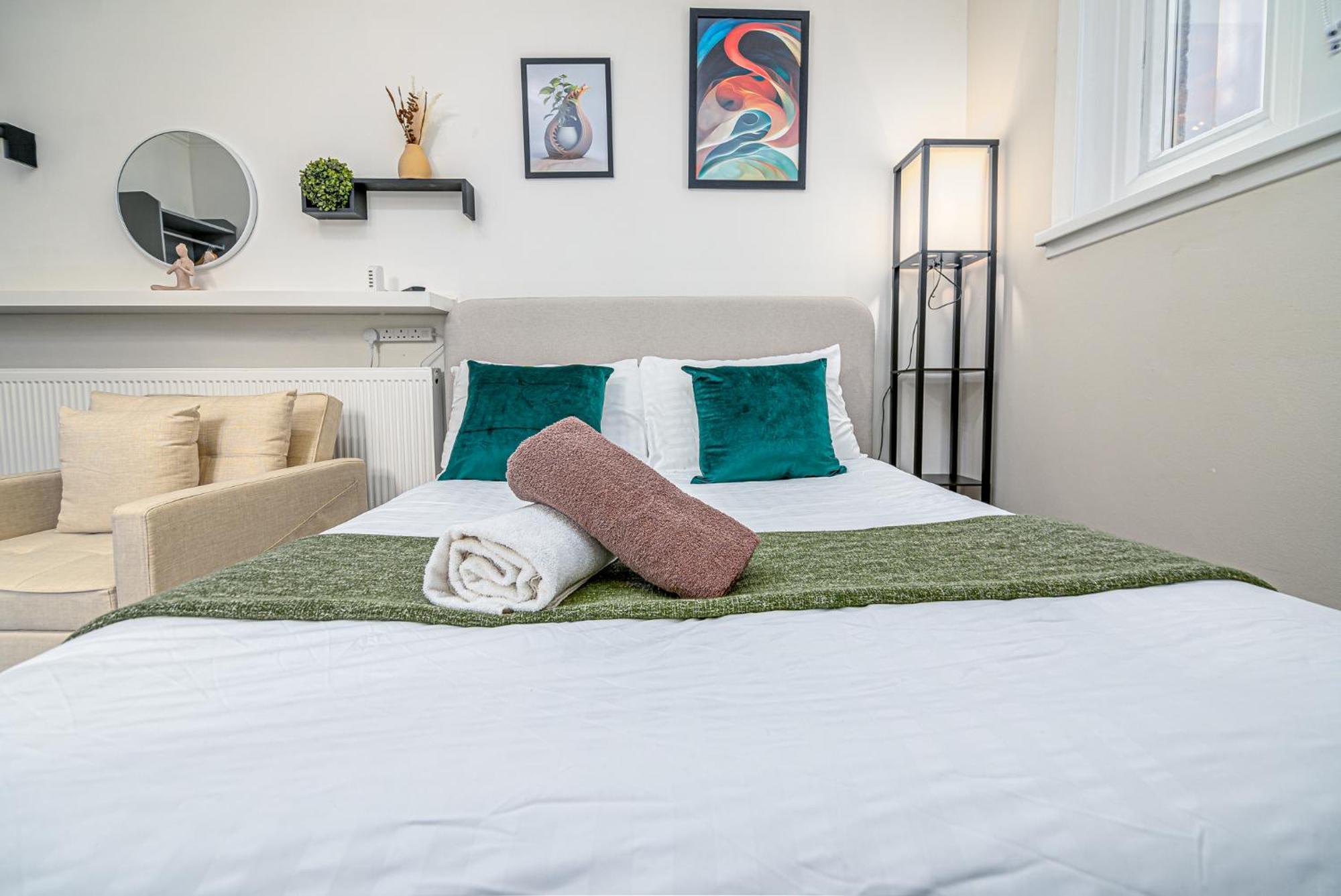 Highbury & Islington Hub London