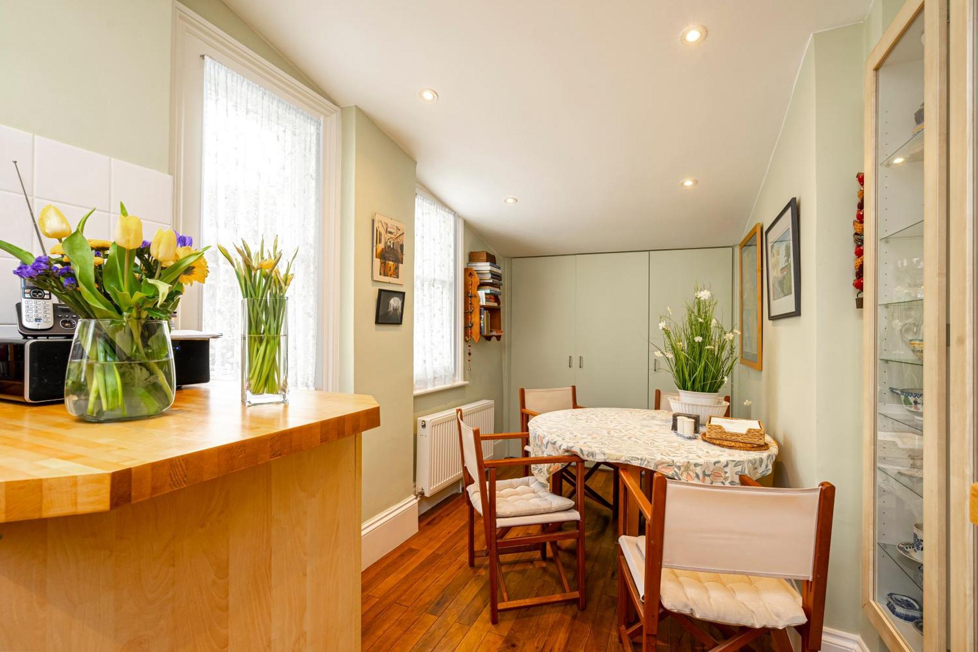 Apartment Joivy Elegant 2 Bed Near Hampstead And Camden, Sleeps 4 *