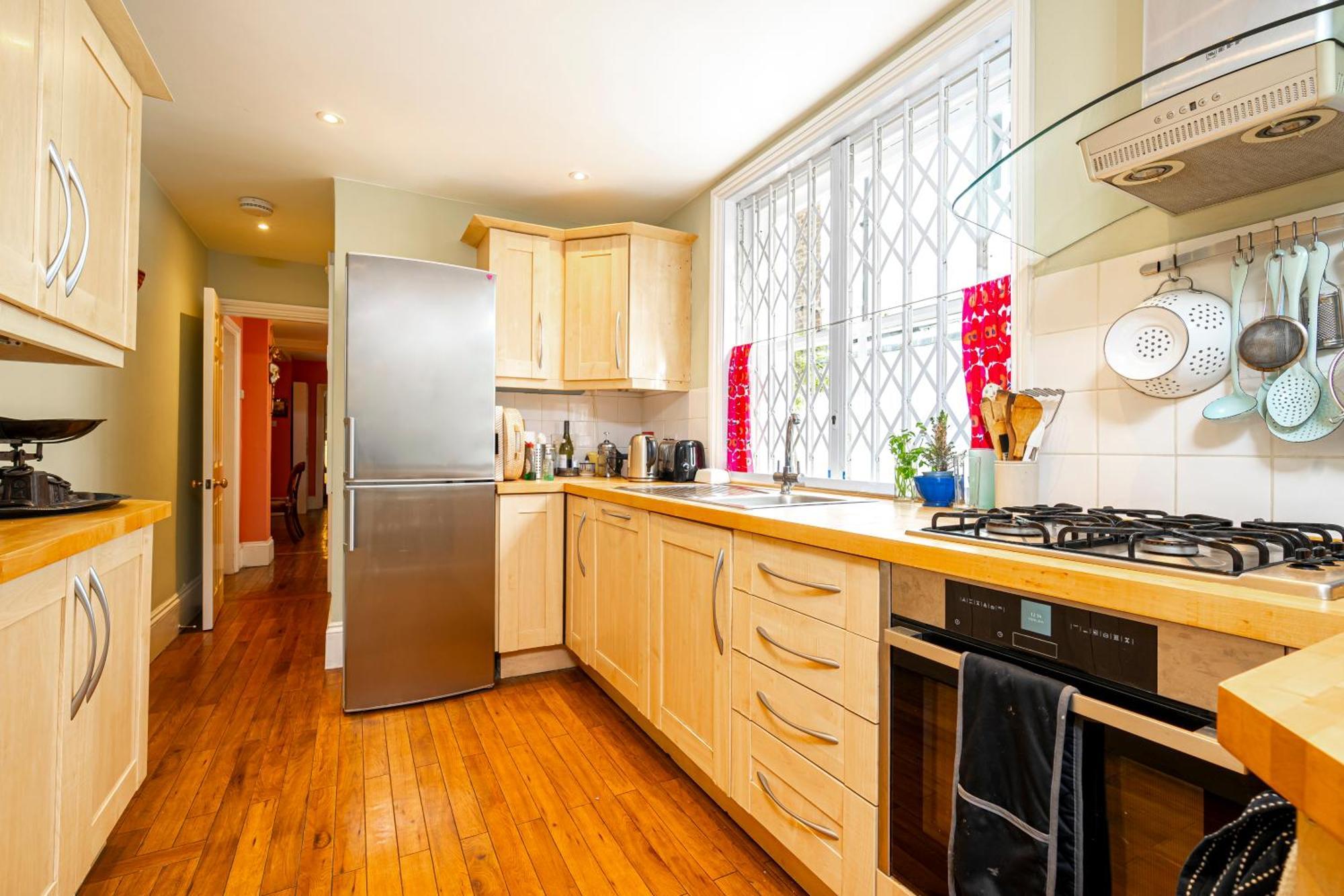 Joivy Elegant 2 Bed Near Hampstead And Camden, Sleeps 4 London
