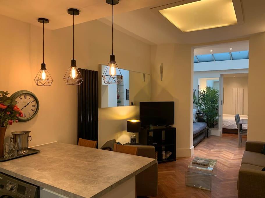 Apartment Hyde Park 3bed With Patio As Seen On Tv House Hunters International