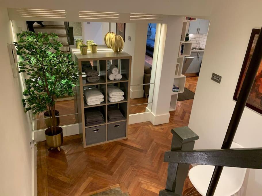 Hyde Park 3bed With Patio As Seen On Tv House Hunters International London