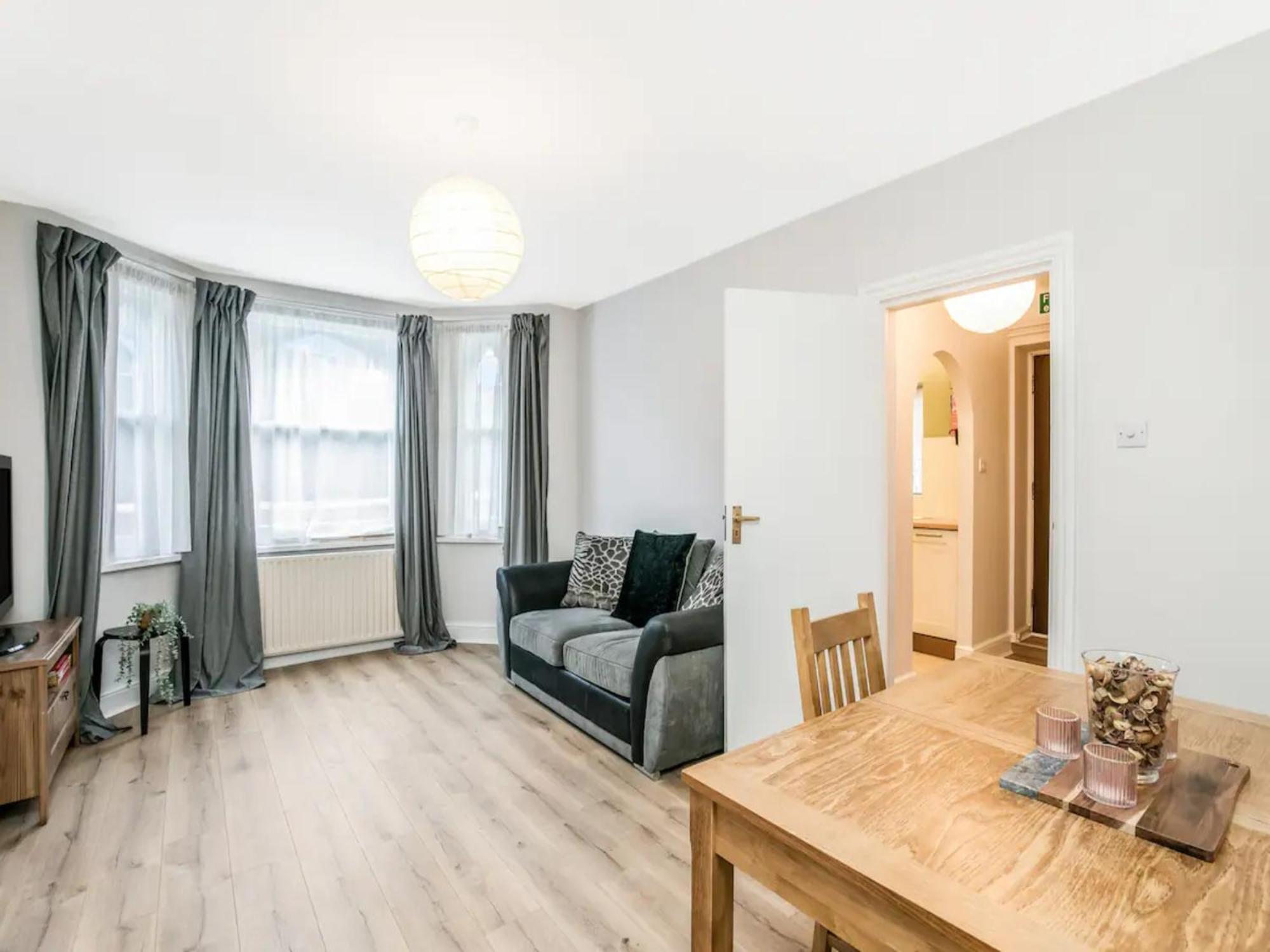 Pass The Keys Break Holiday home London