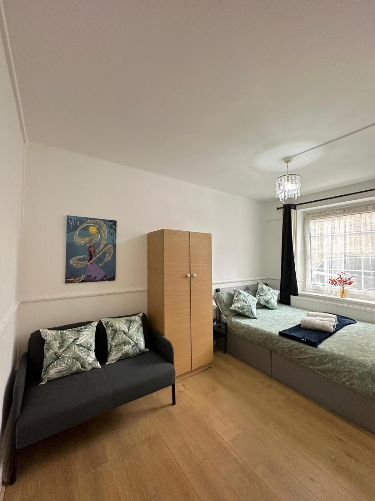 2 Bedroom Flat, 2 Minutes Walk To Bethnalgreen Station, Apartment