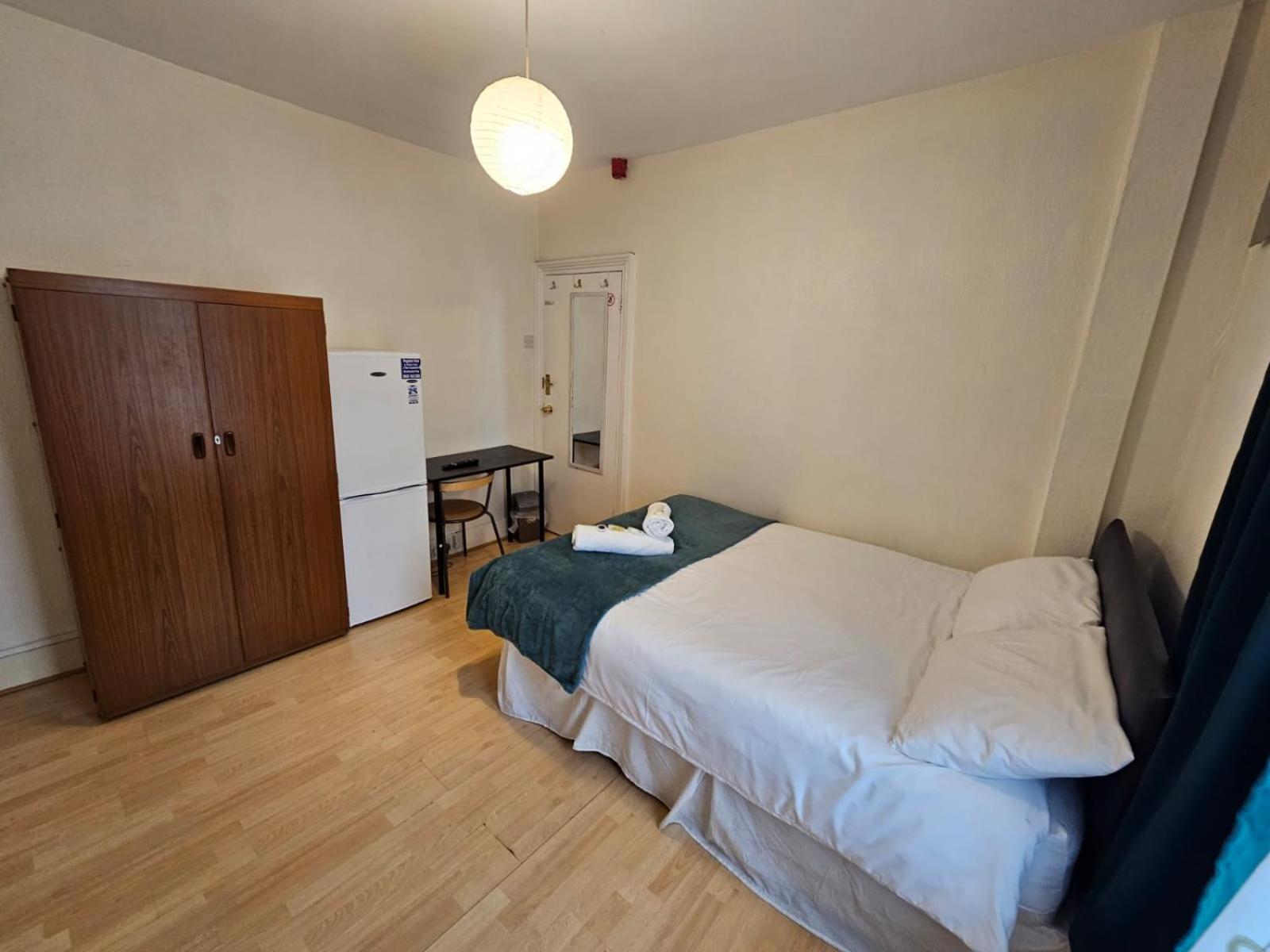 Bruce Guest house London