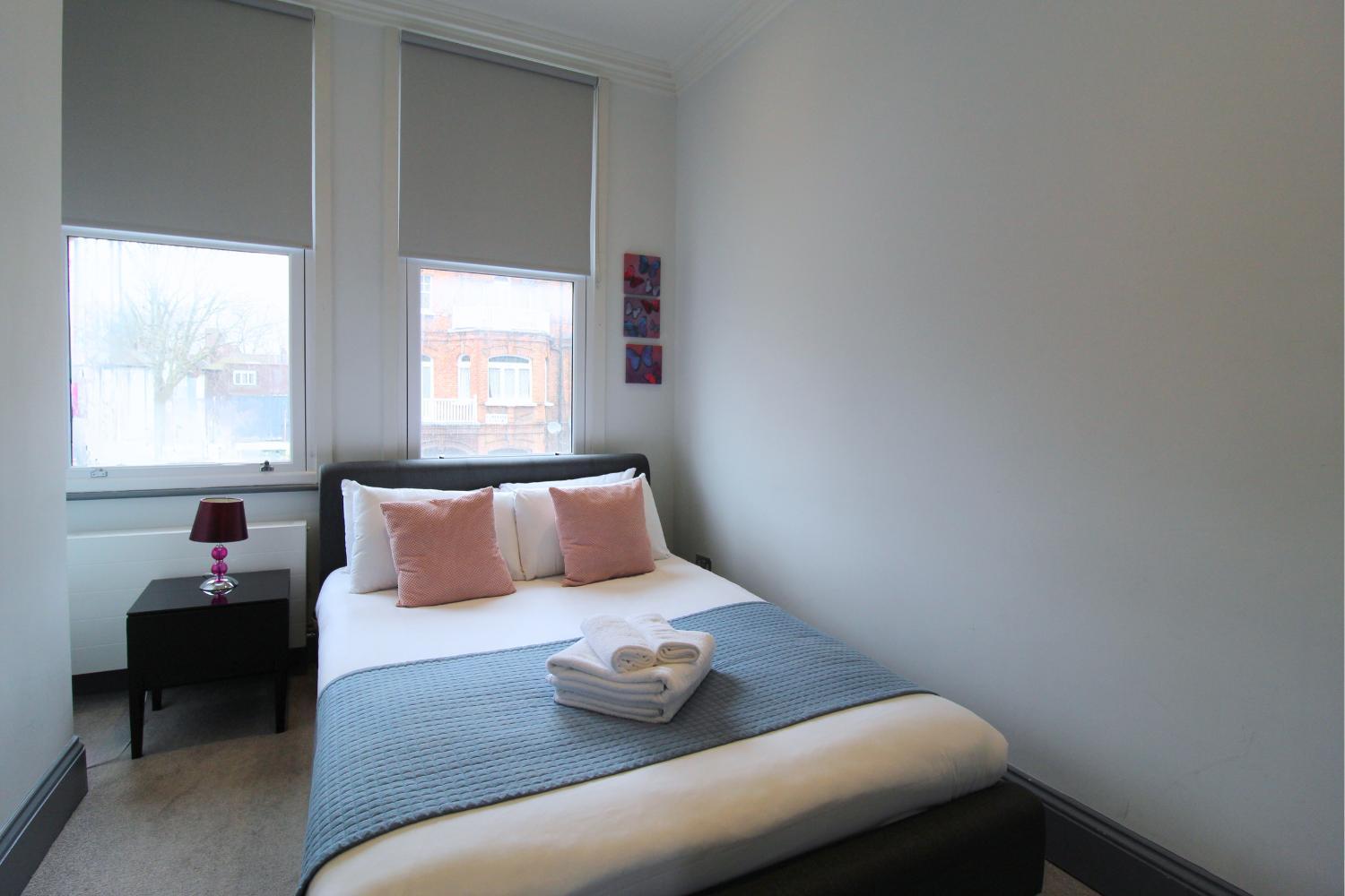 Barons Court Queens Club By Viridian Apartment