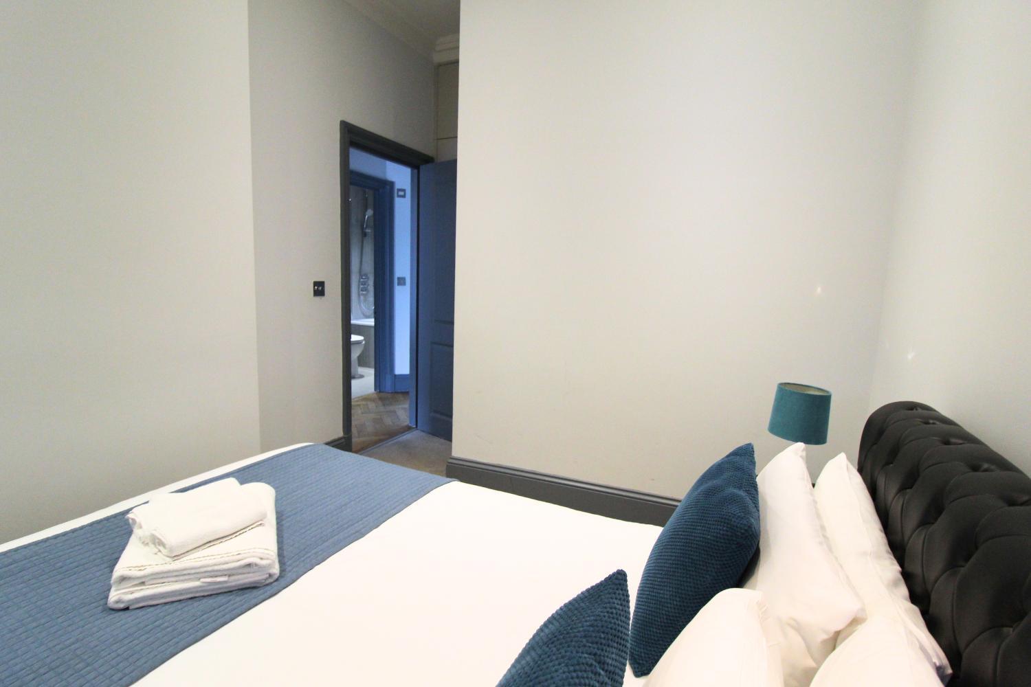 Barons Court Queens Club By Viridian Apartment *