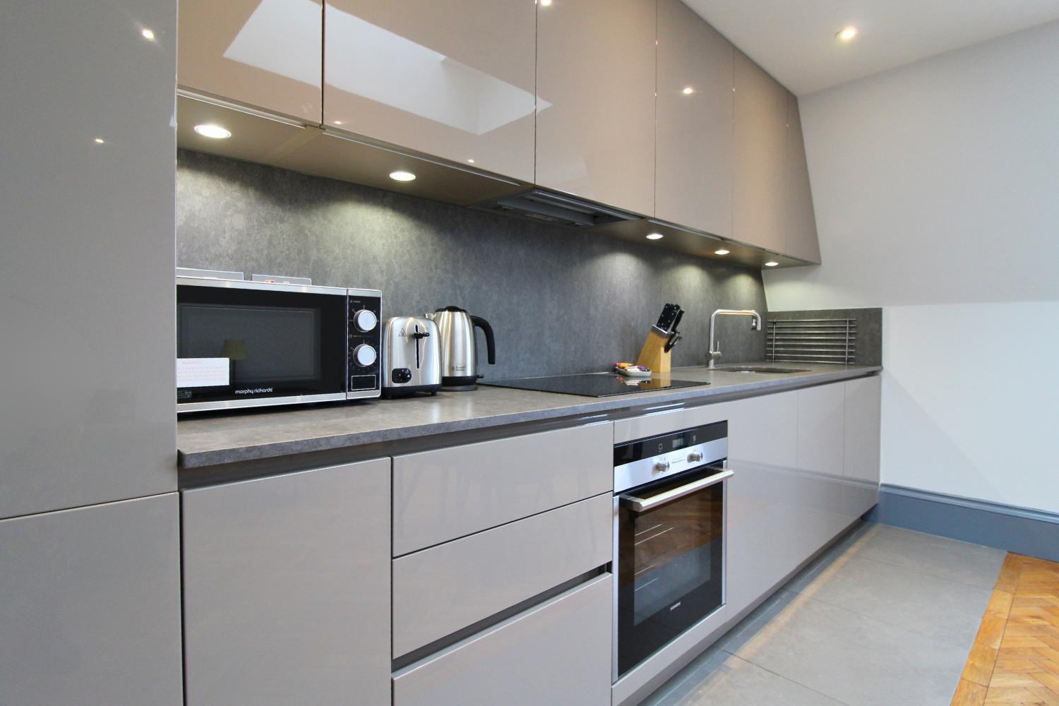 Barons Court Queens Club By Viridian Apartment *