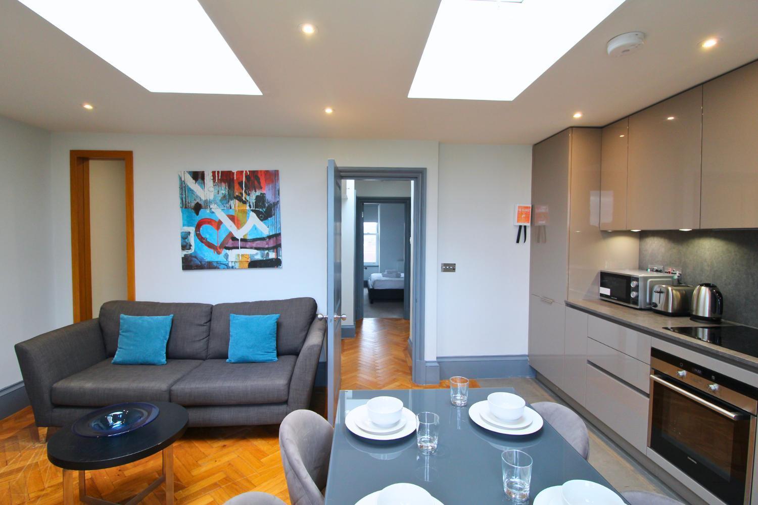 Barons Court Queens Club By Viridian Apartment London