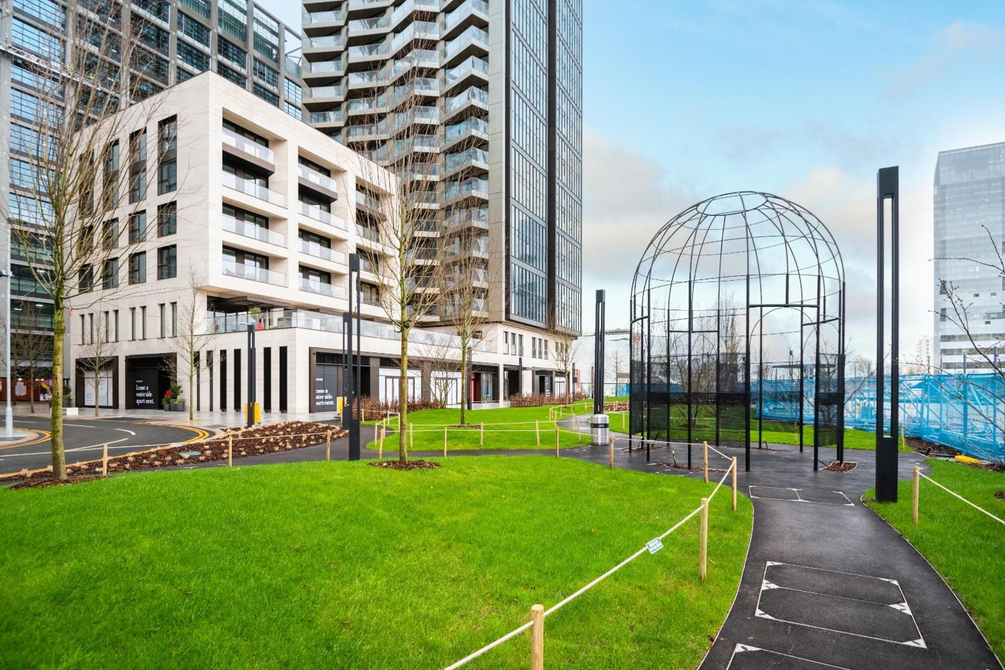 Elegant And Modern In Canary Wharf Right Next To Thames Londres