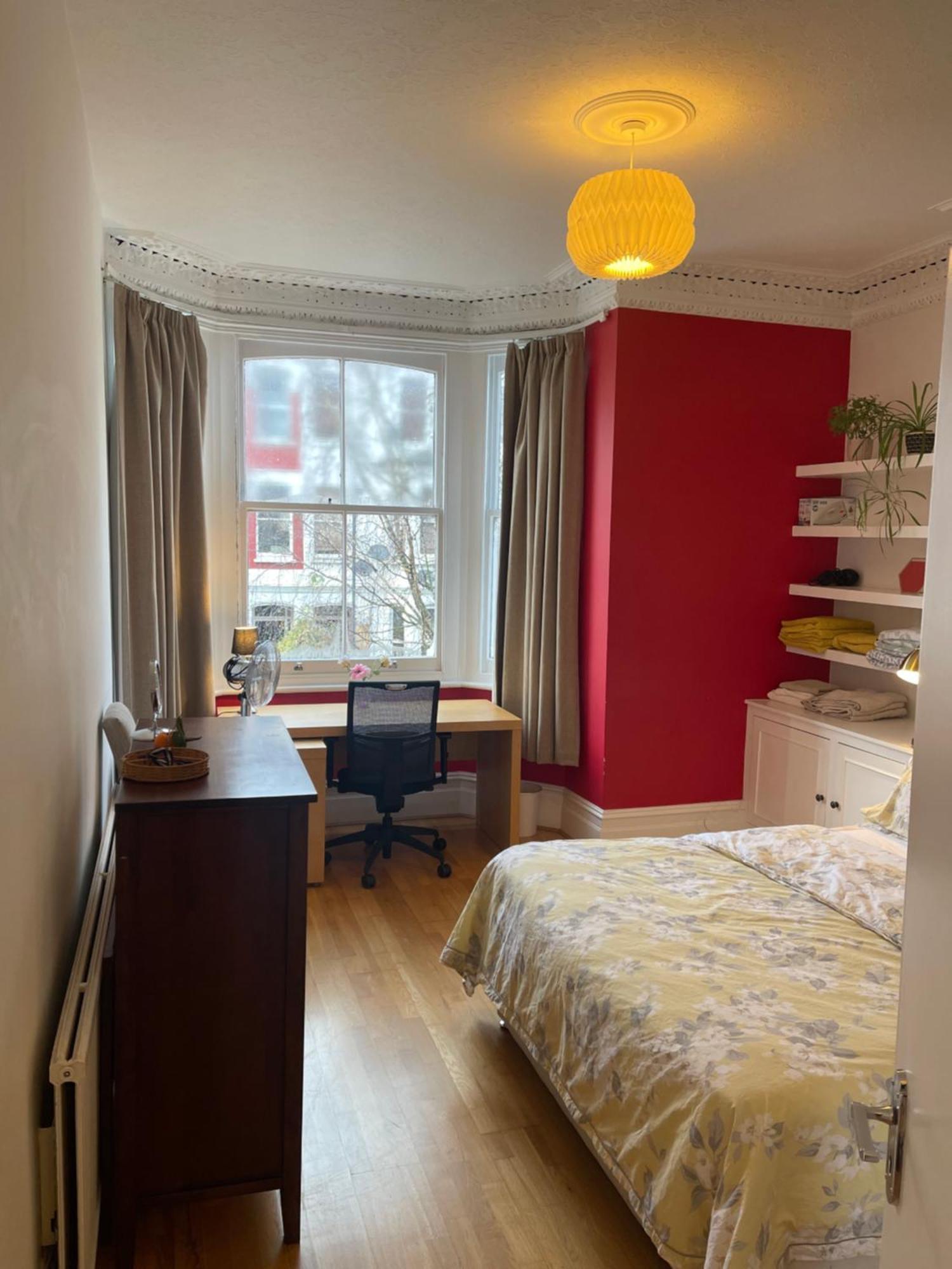 10 Min To The Heart Of - Zone 2 - Charming 2 Bed *