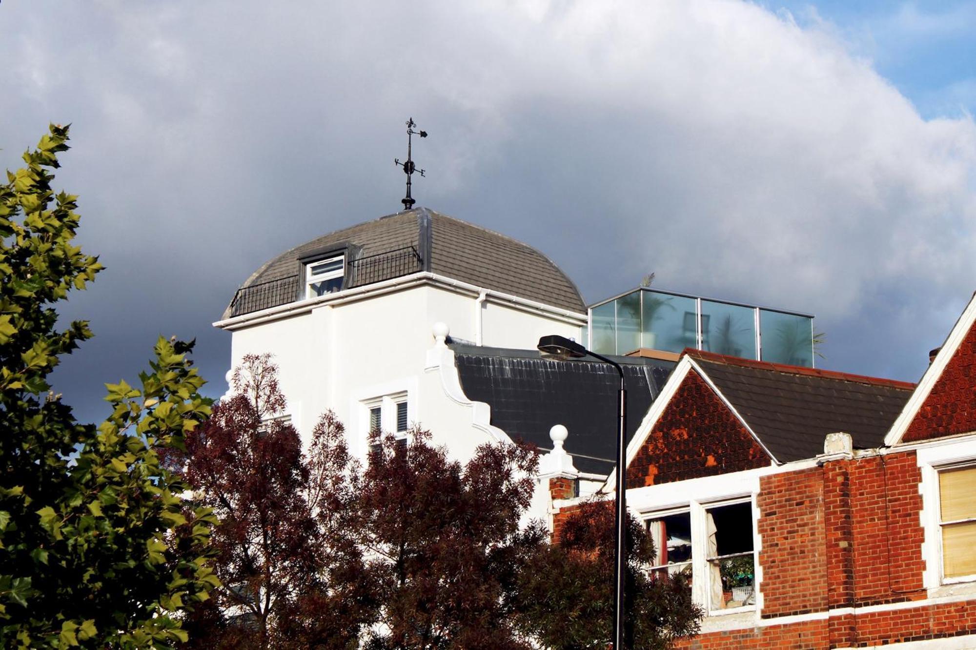 White Hill House 5 *