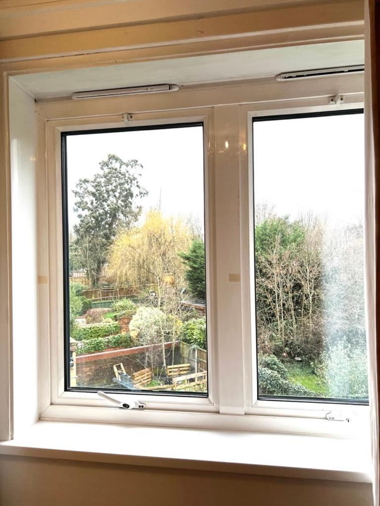 Great 2 Bedrooms 15 Mins From The Centre Apartment London
