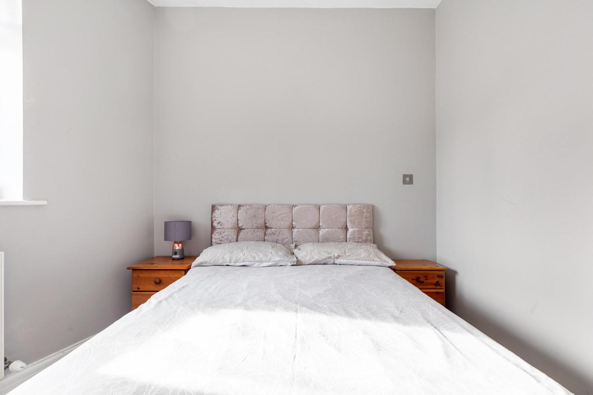 Apartment Zone 2 Spacious Two-bedroom With Parking *
