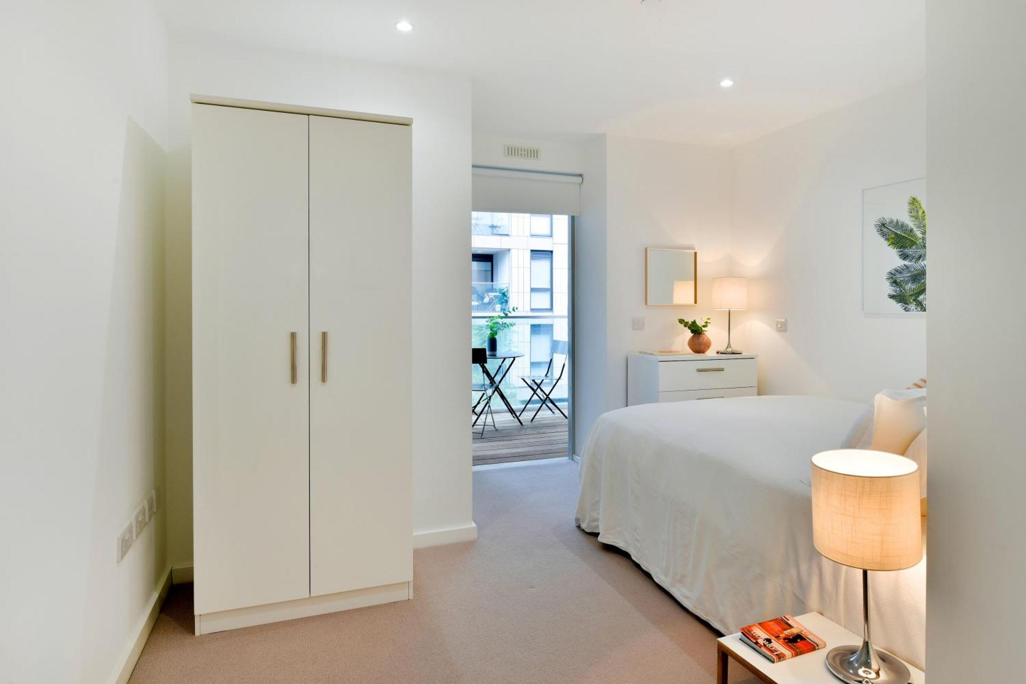 Clapham South 1 *