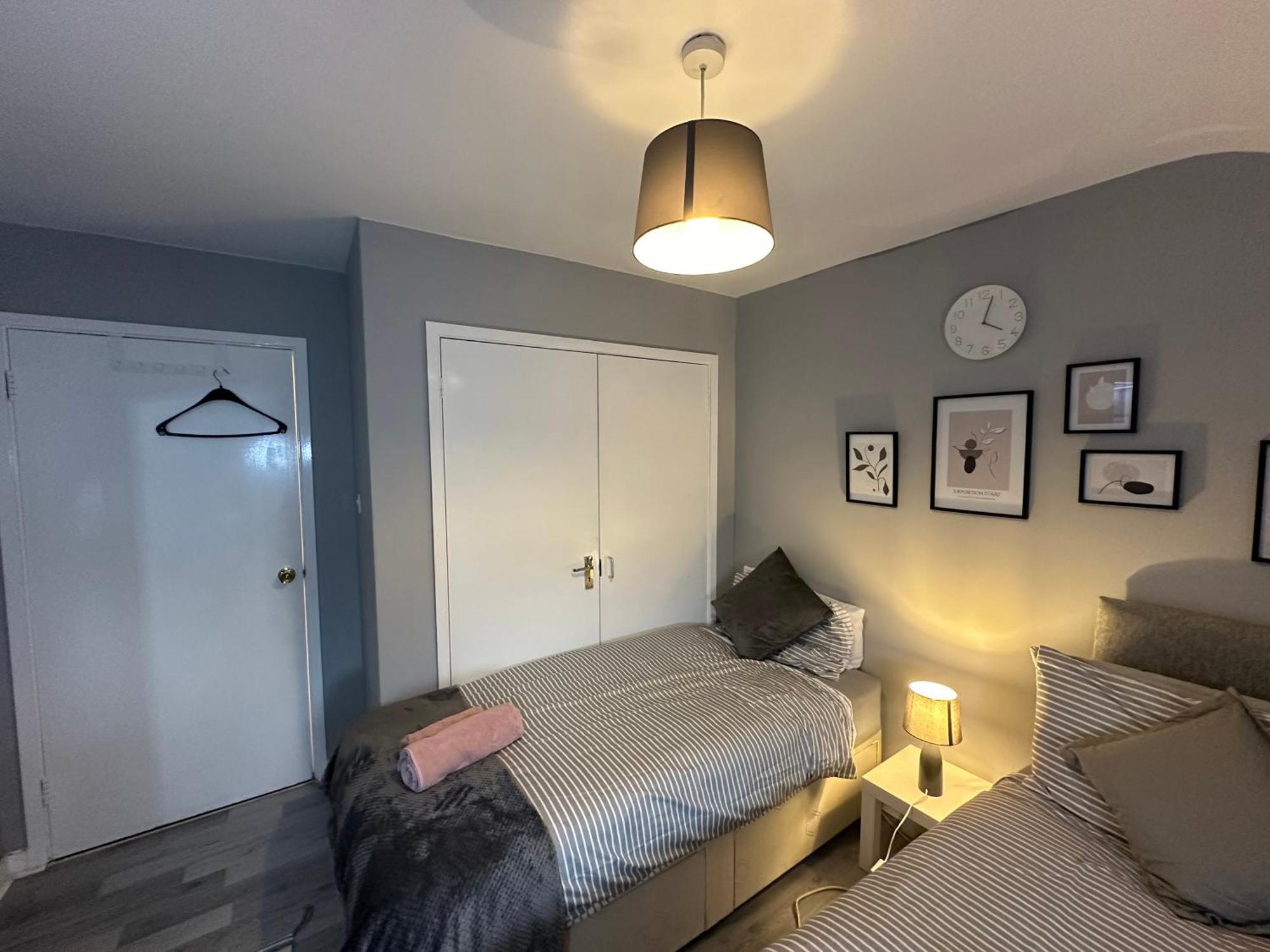 Homestay Wembley Serviced Apartment, 20mins From Central