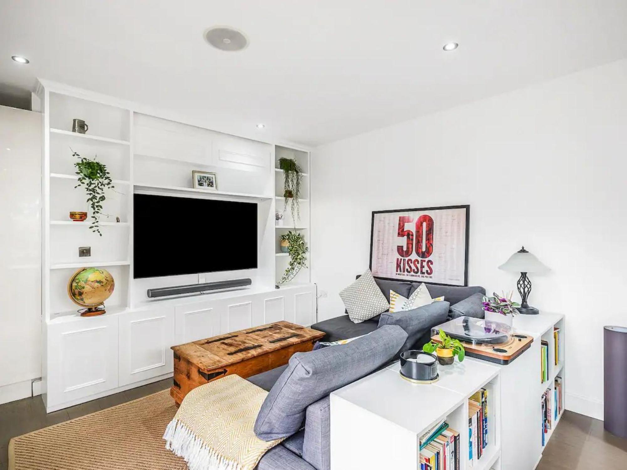 Pass The Keys Modern Terrace In Putney * London