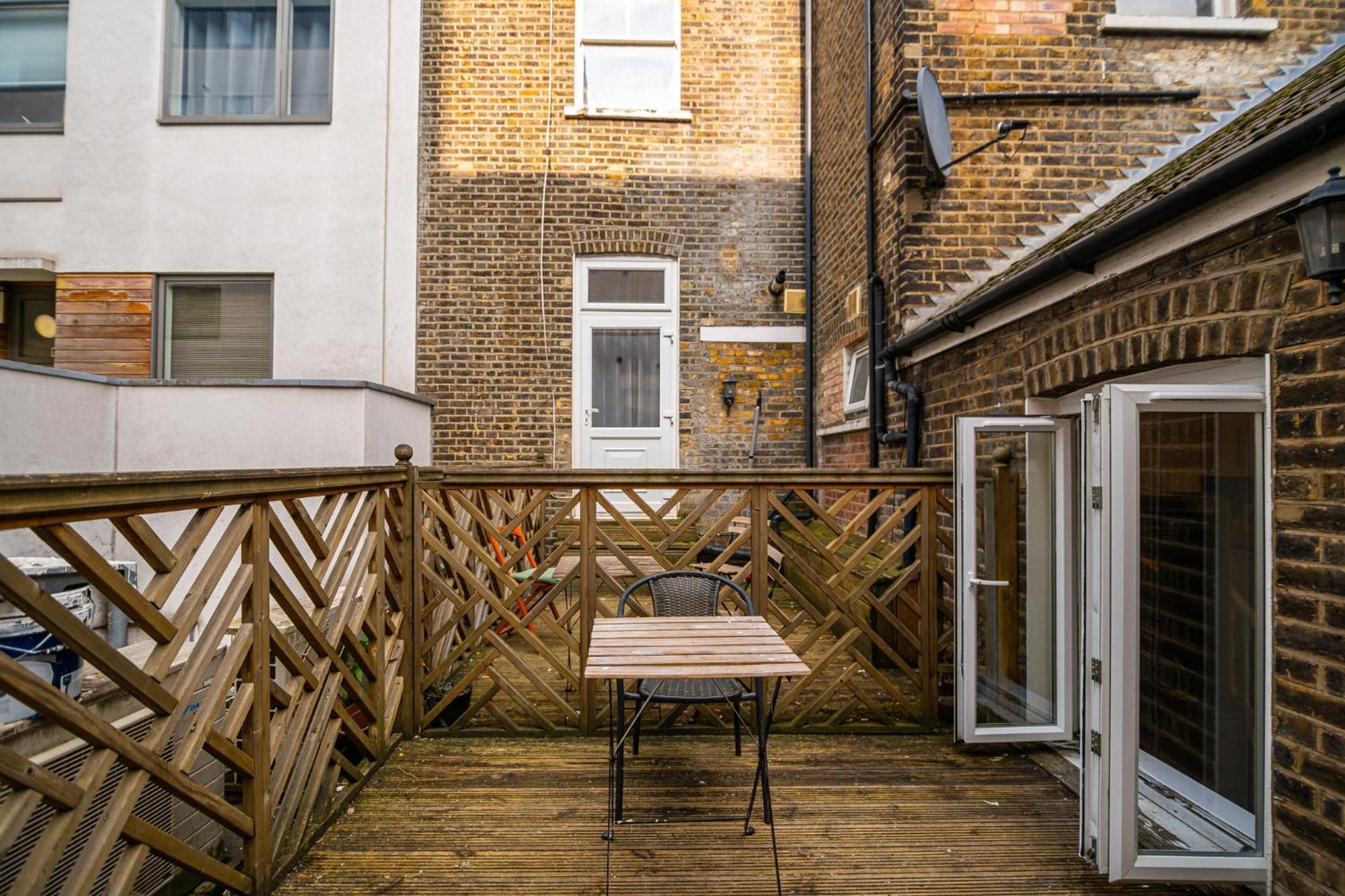 Highbury & Islington Hub Apartment *