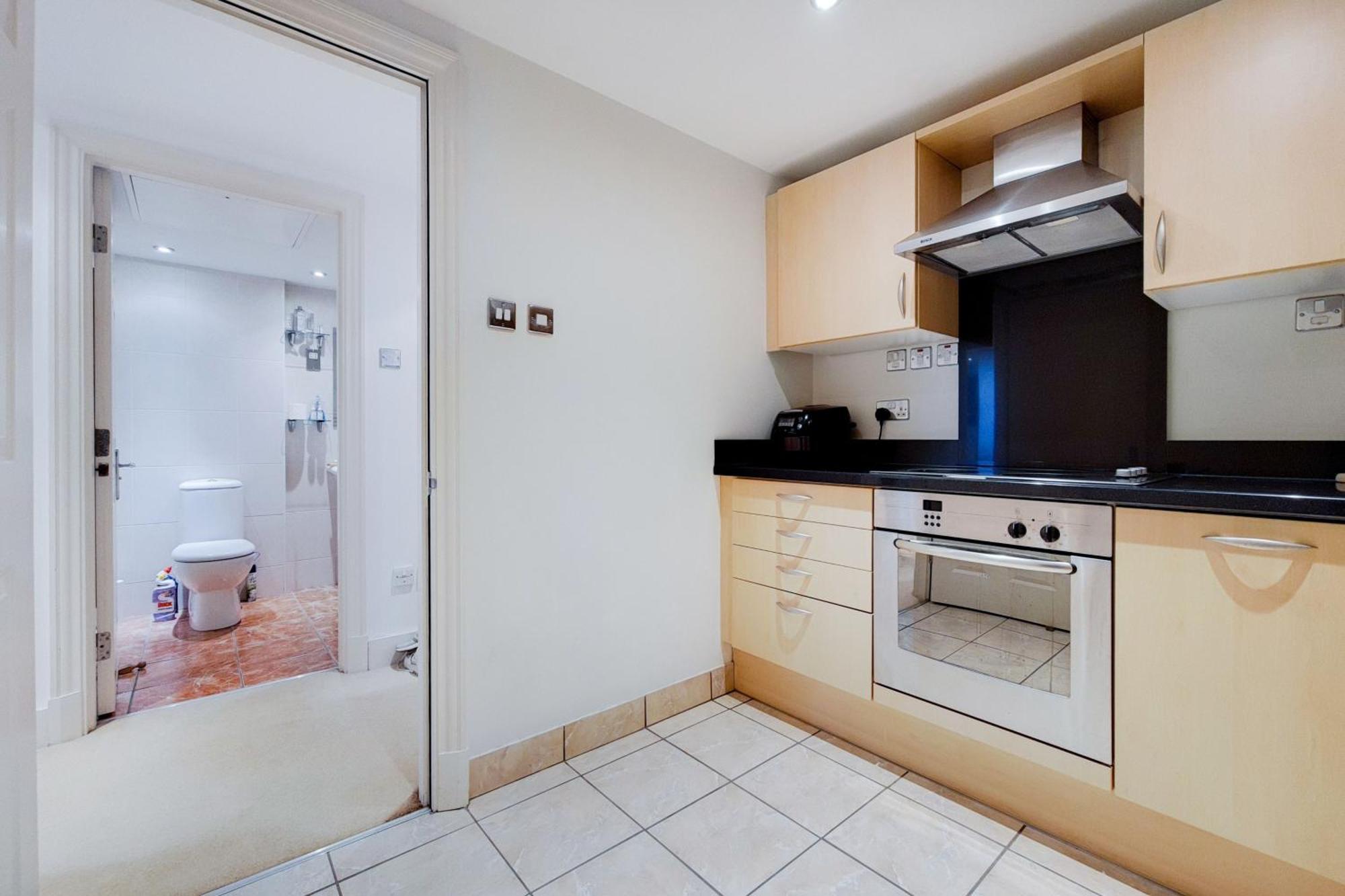South Kensington - Point West Residences Apartment London