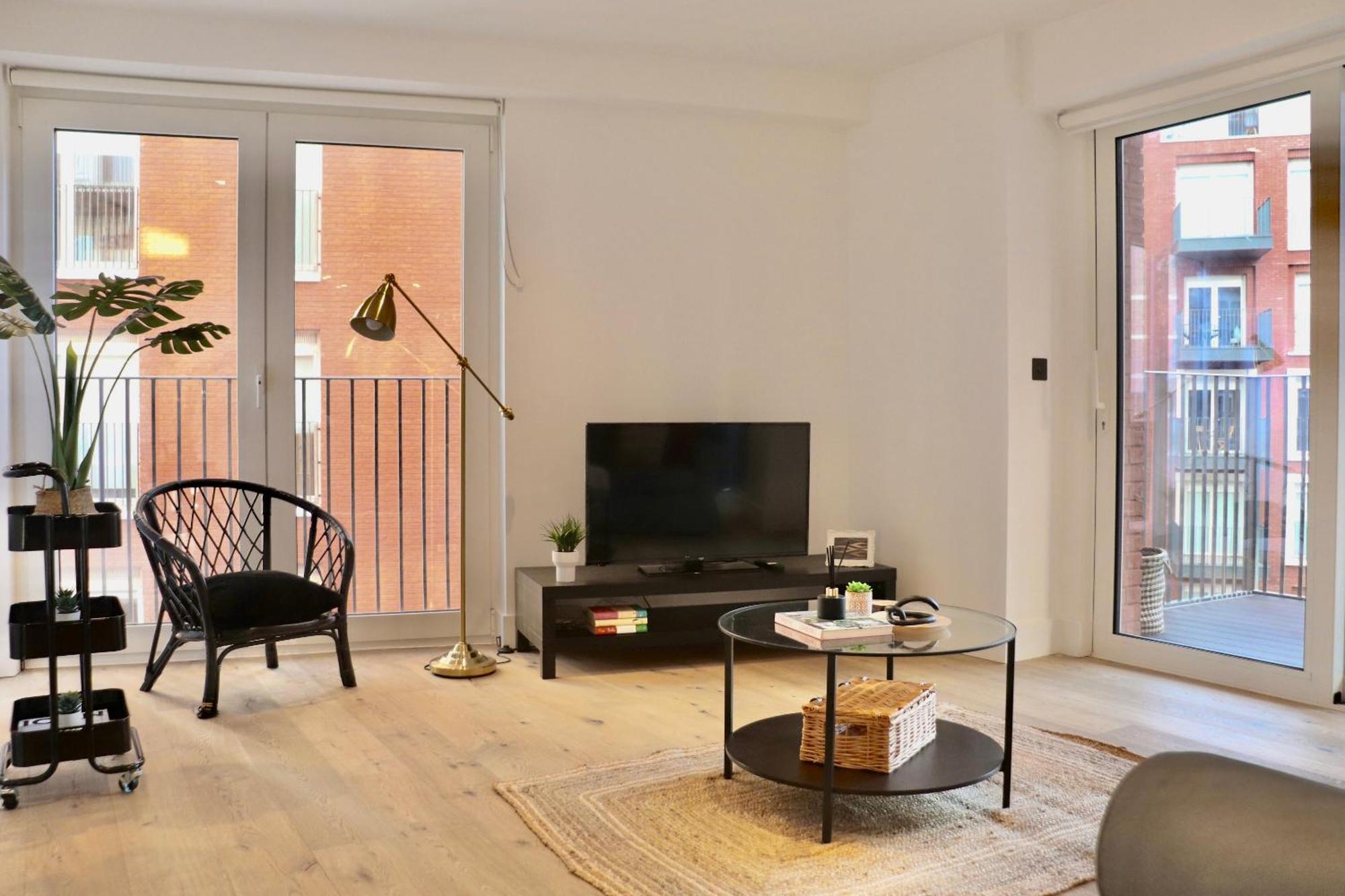Vauxhall Luxury: Balcony London