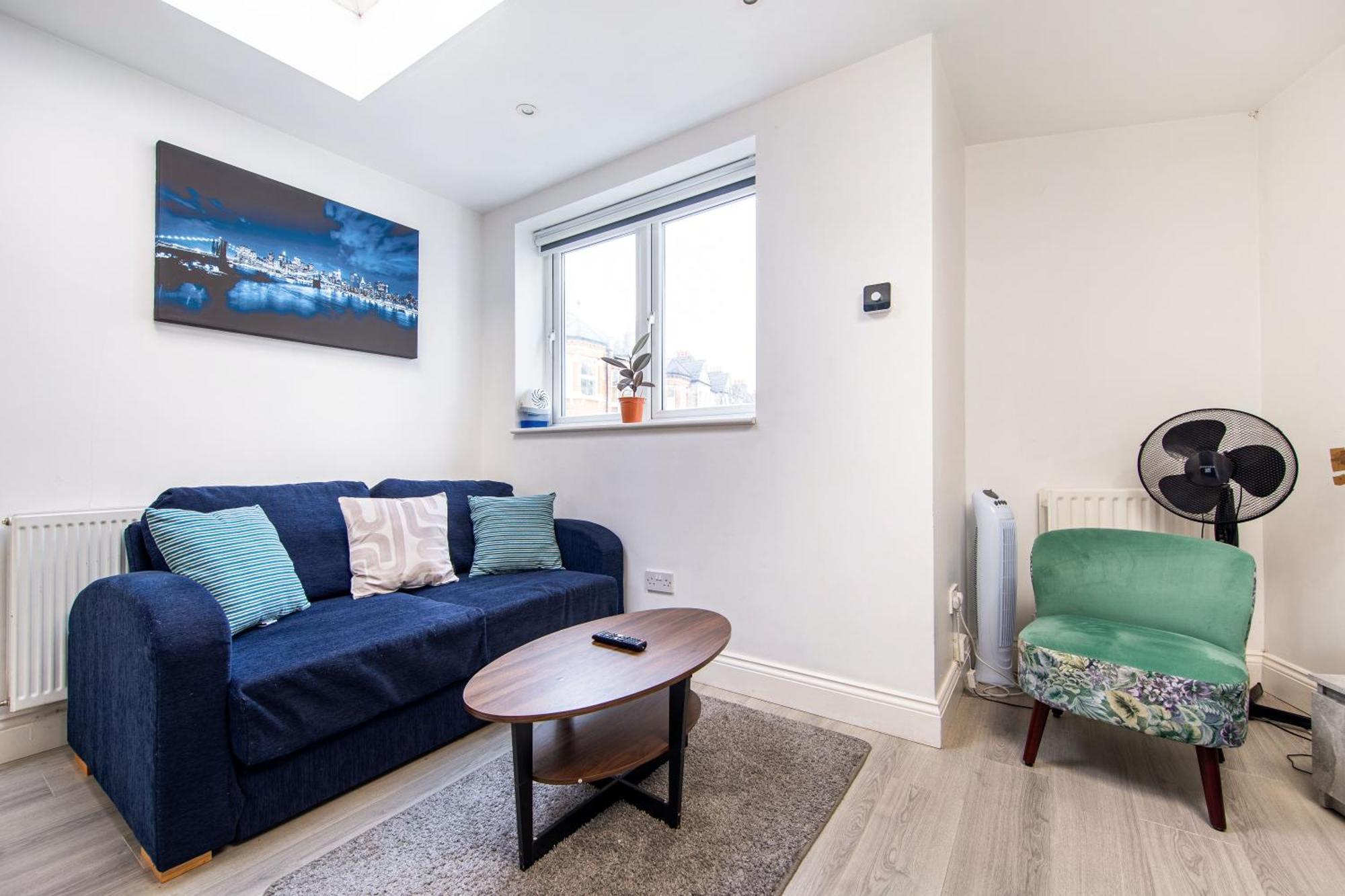 Cosy Underground Oasis: Gateway