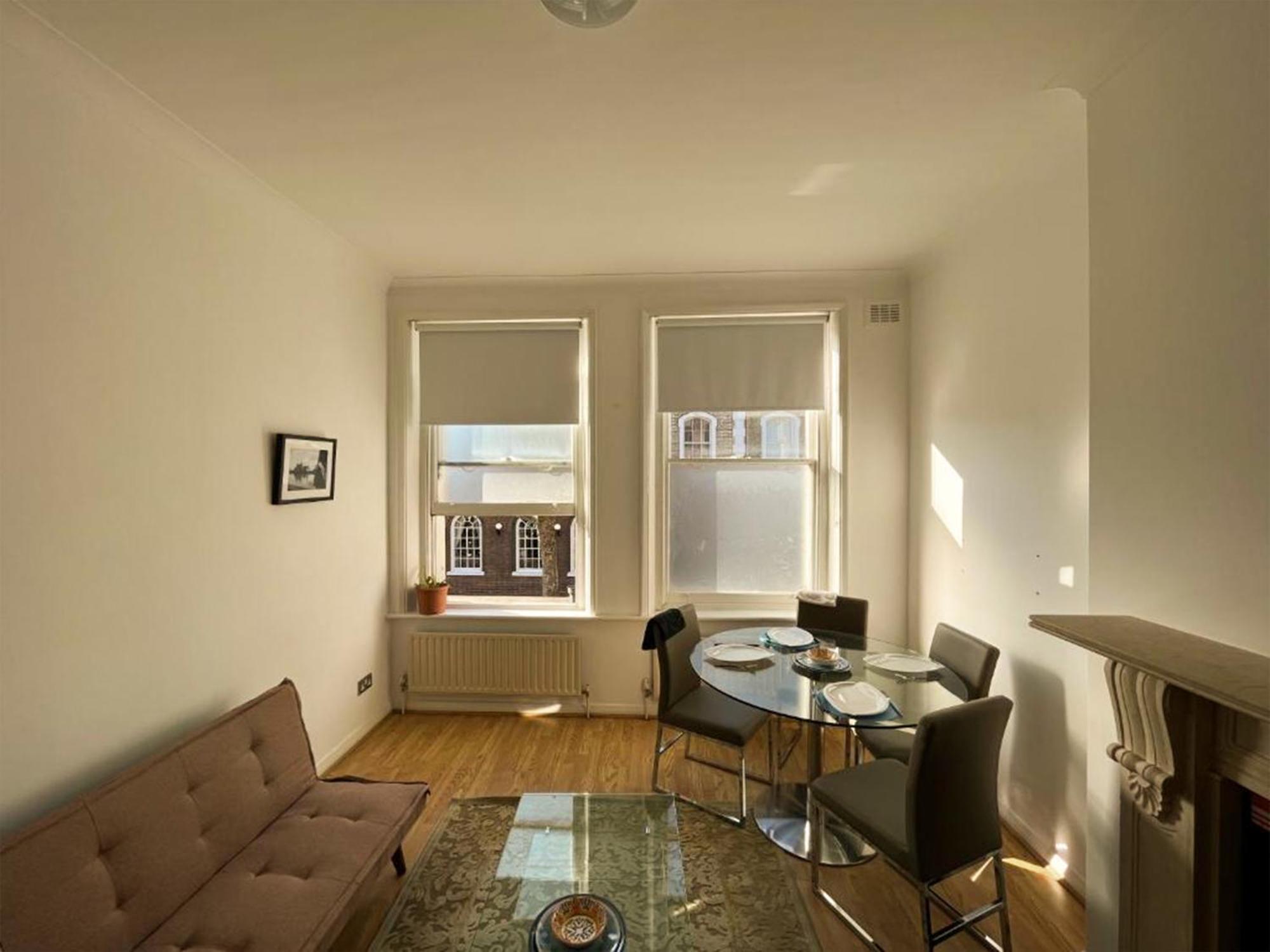 Two Bed Minutes From Hammersmith London