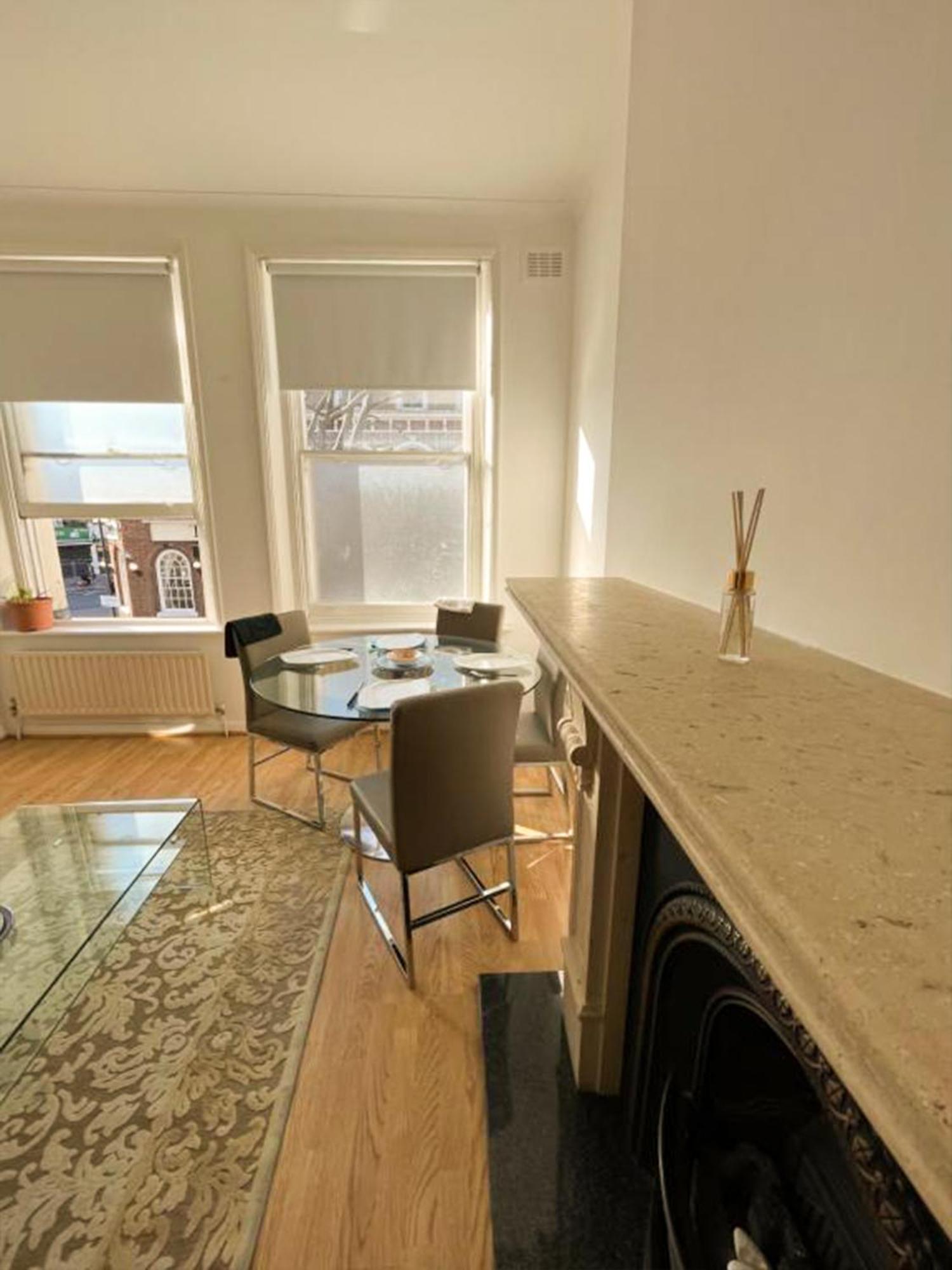 Apartment Two Bed Minutes From Hammersmith