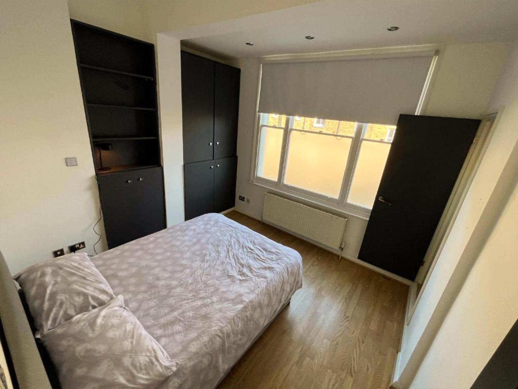 Two Bed Minutes From Hammersmith Apartment