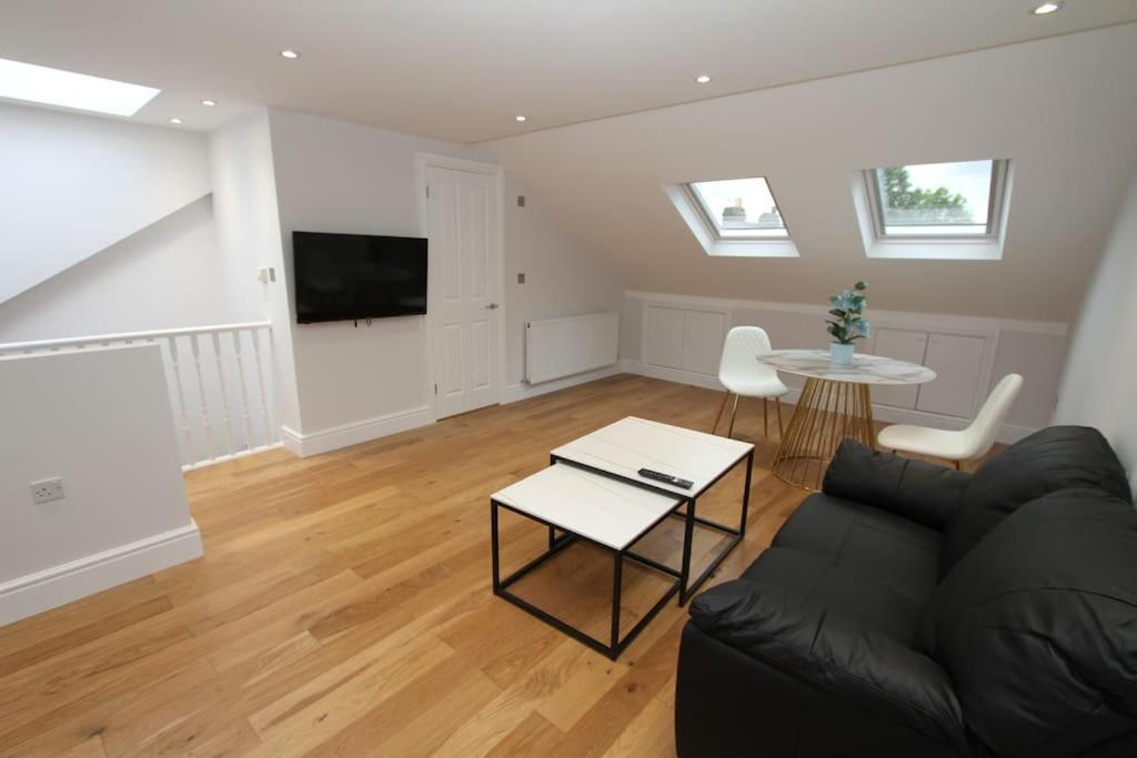 Apartment Amazing Loft One Bedroom - E17 Village London