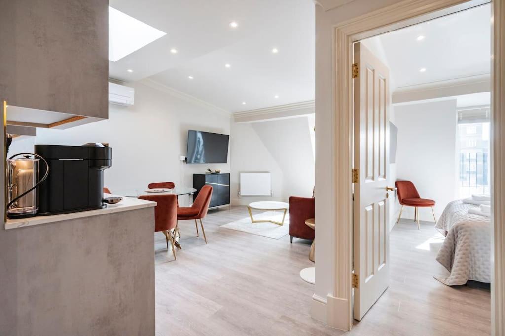 Hyde Park 9-hosted By Sweetstay Apartment London