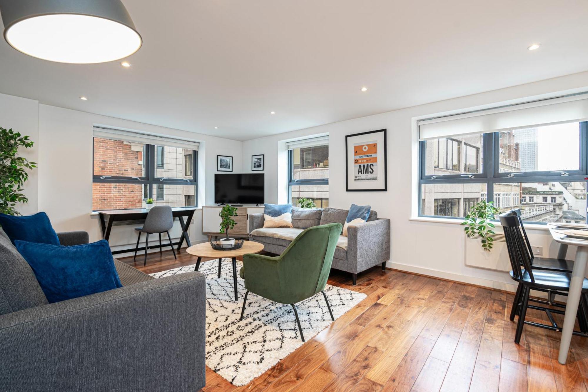 Apartment At Whitfield Street