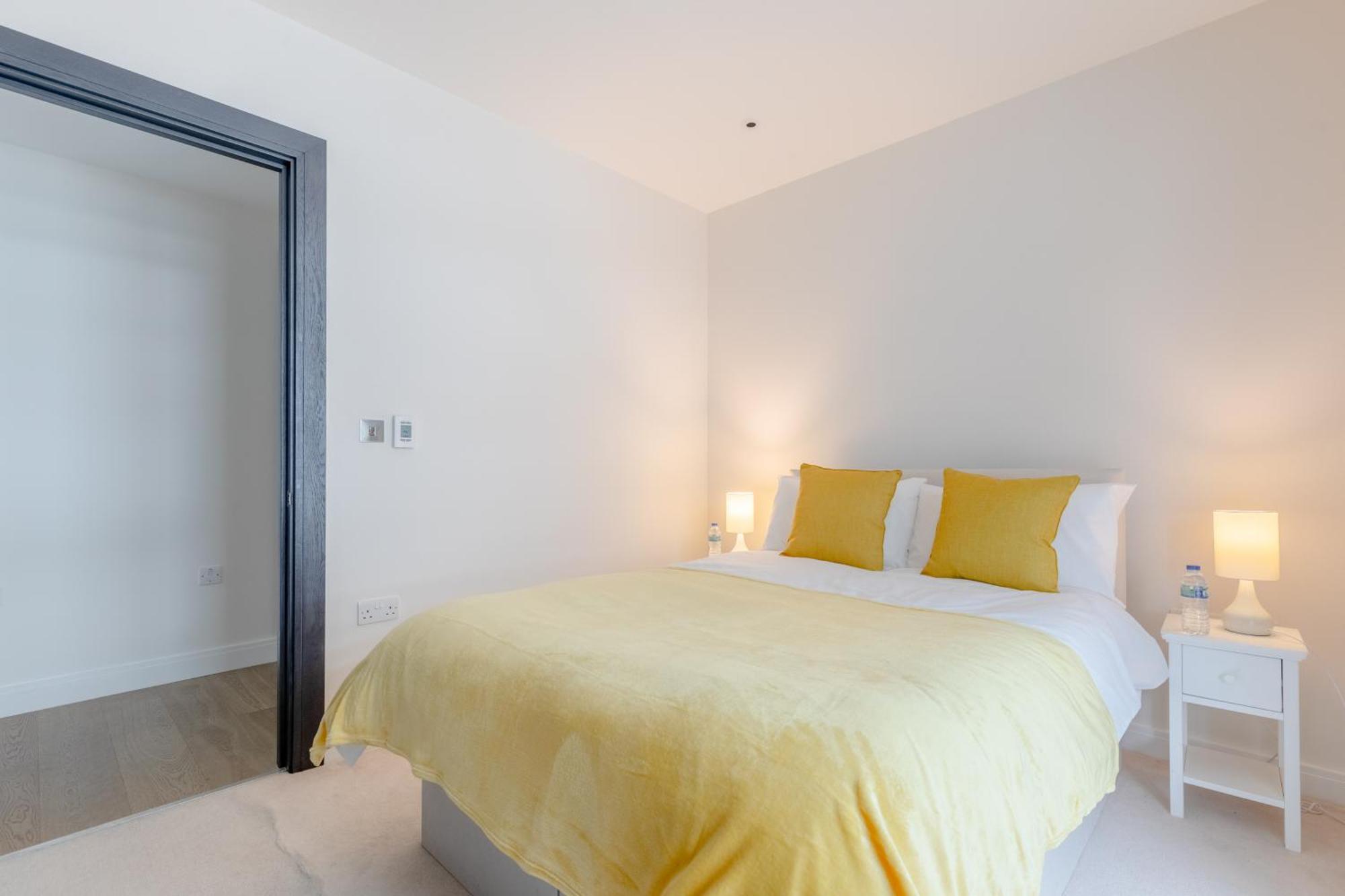 Apartment Luxury 2 Bed 2 Bath Close To Chelsea *