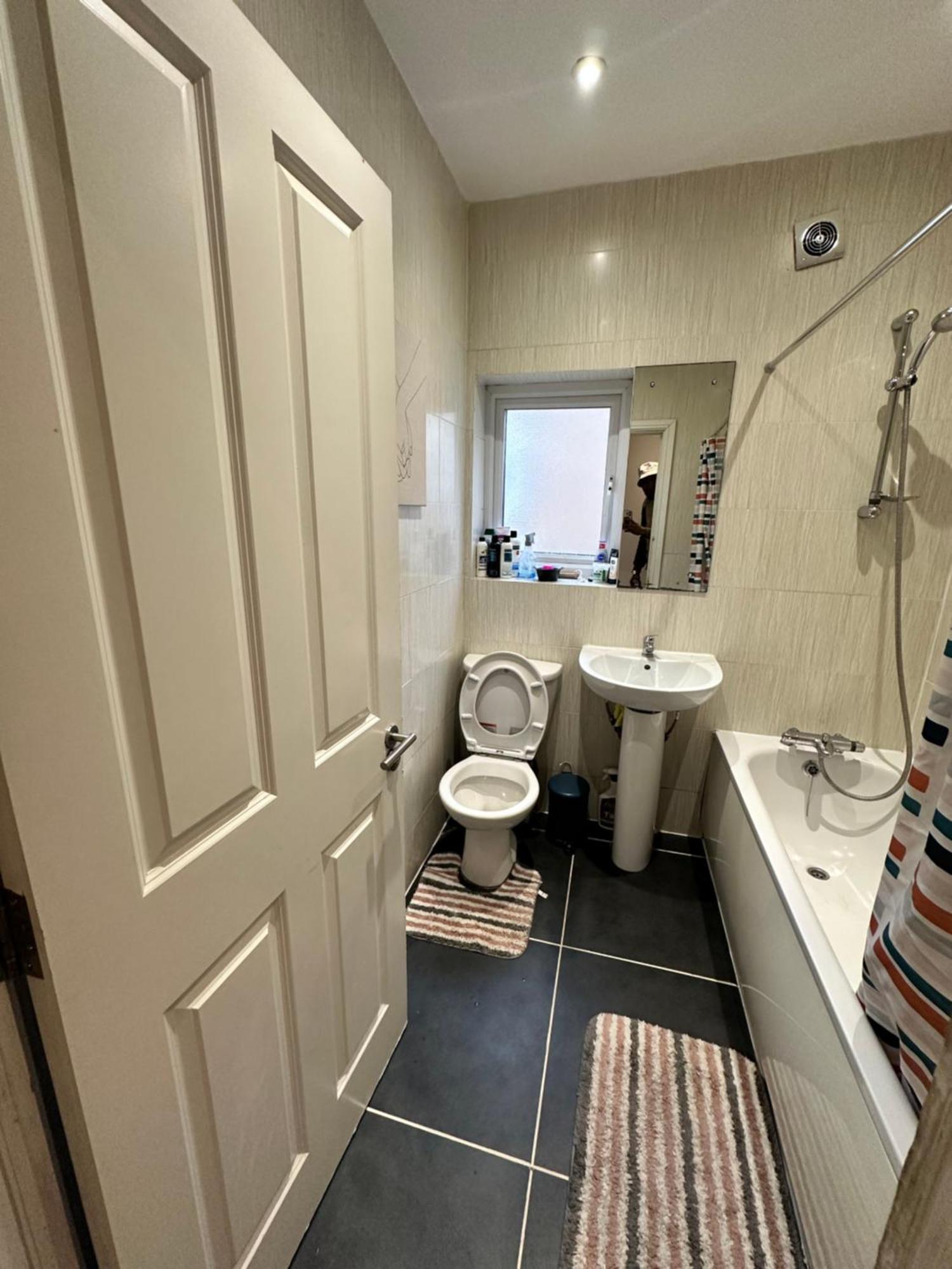 2 Bed Away From Tooting Apartamento