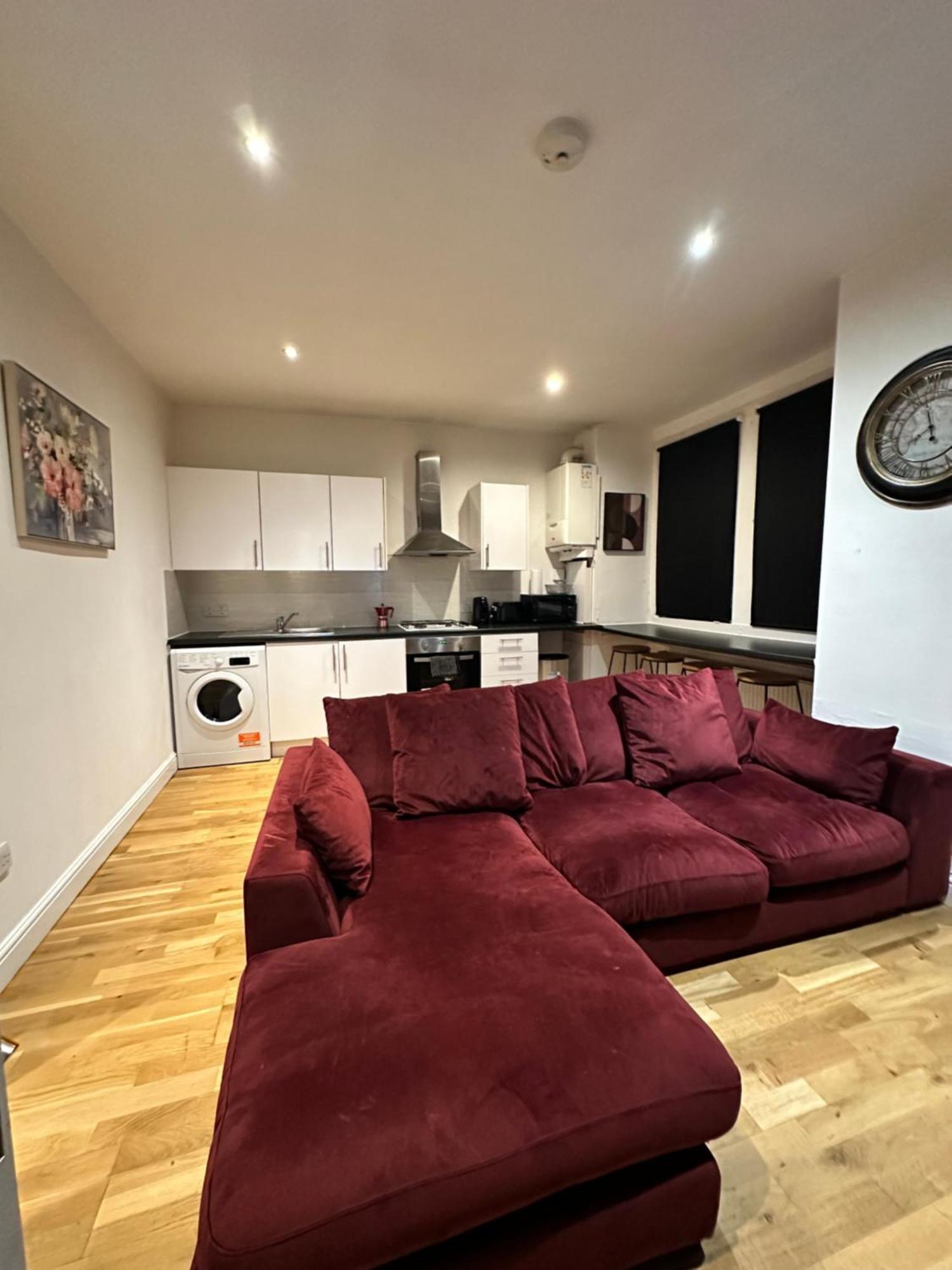 Apartamento 2 Bed Away From Tooting Londres