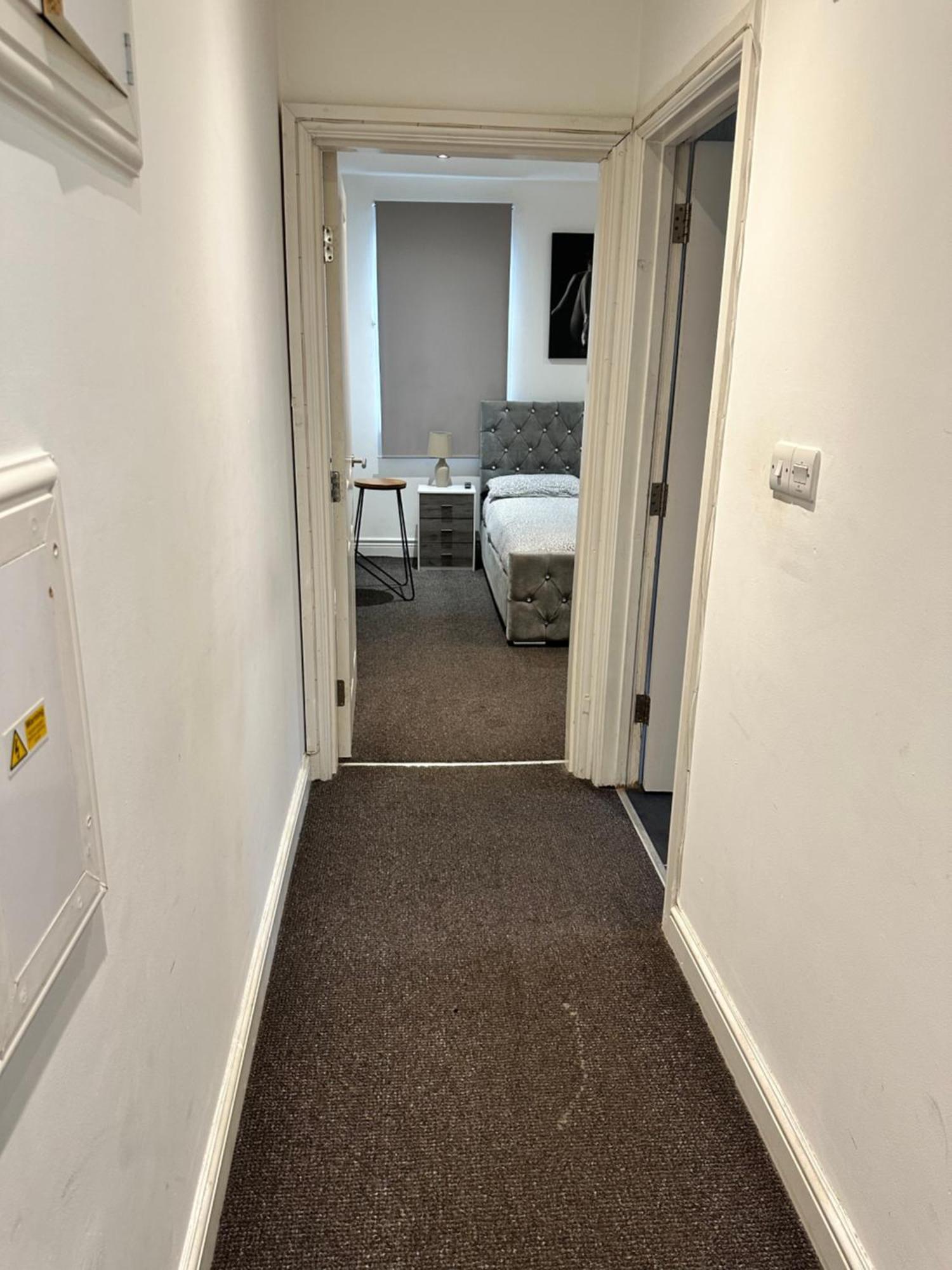 Apartamento 2 Bed Away From Tooting Londres