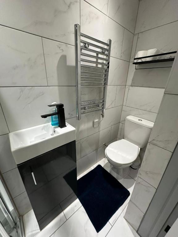 Casa de hóspedes Serviced Ensuite Double - Near Greenwich Park - The O2 Arena - Nearby Transport Links To - New Cross Station - Lewisham Se14 Londres