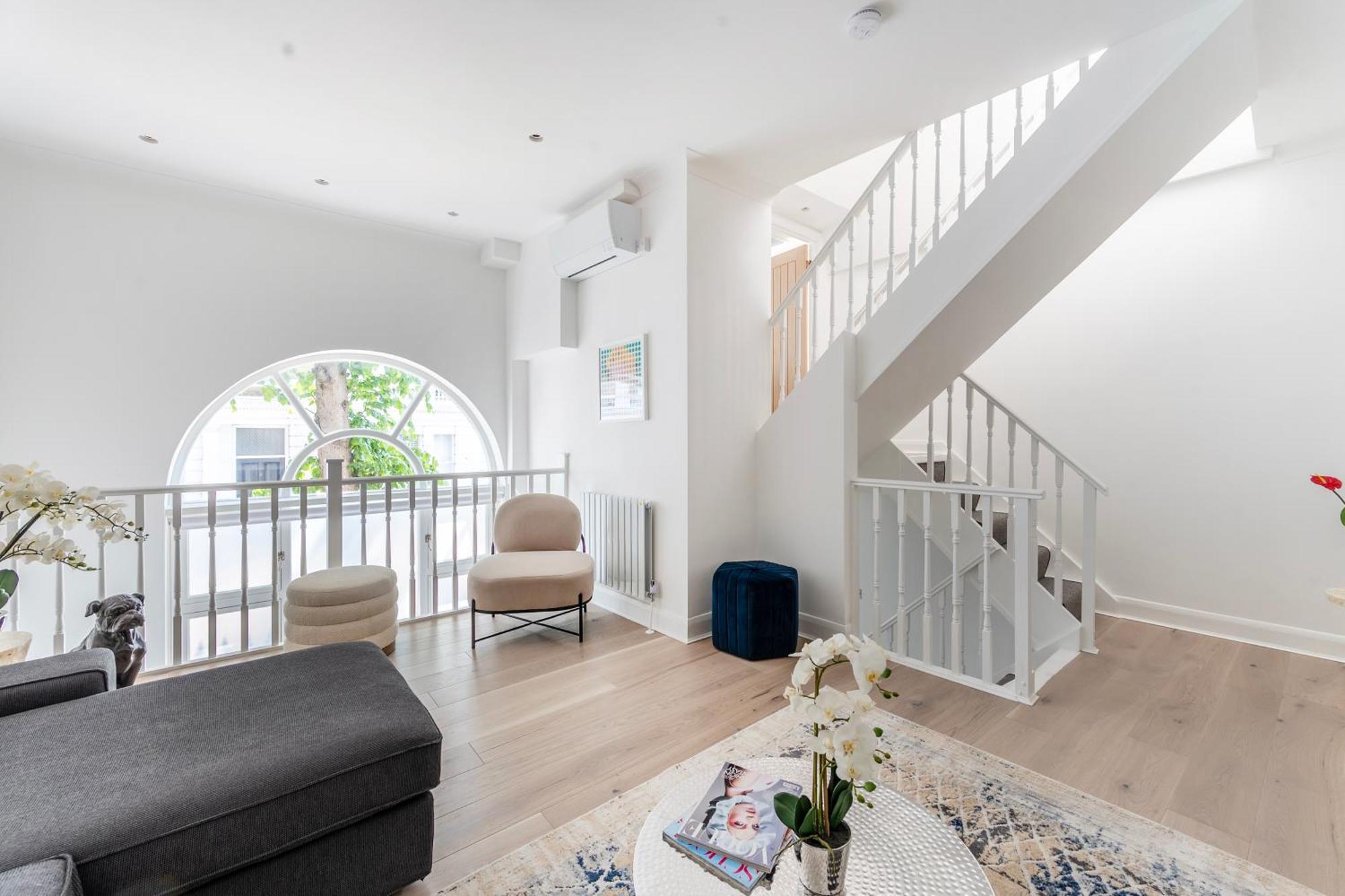 Townhouse Moments From Hyde Park & Notting Hill - Free Luggage Storage Nearby And In Unit Washing Machine & Dryer Holiday home *