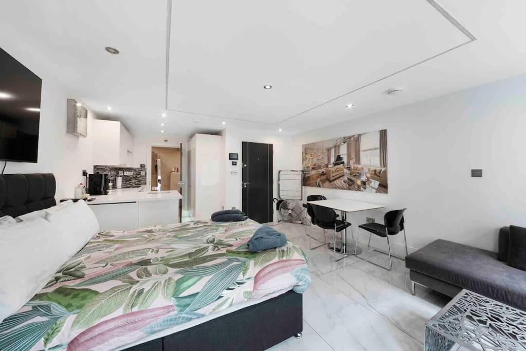 Stylish New Covent Garden Soho Studio Apart Apartamento Londres