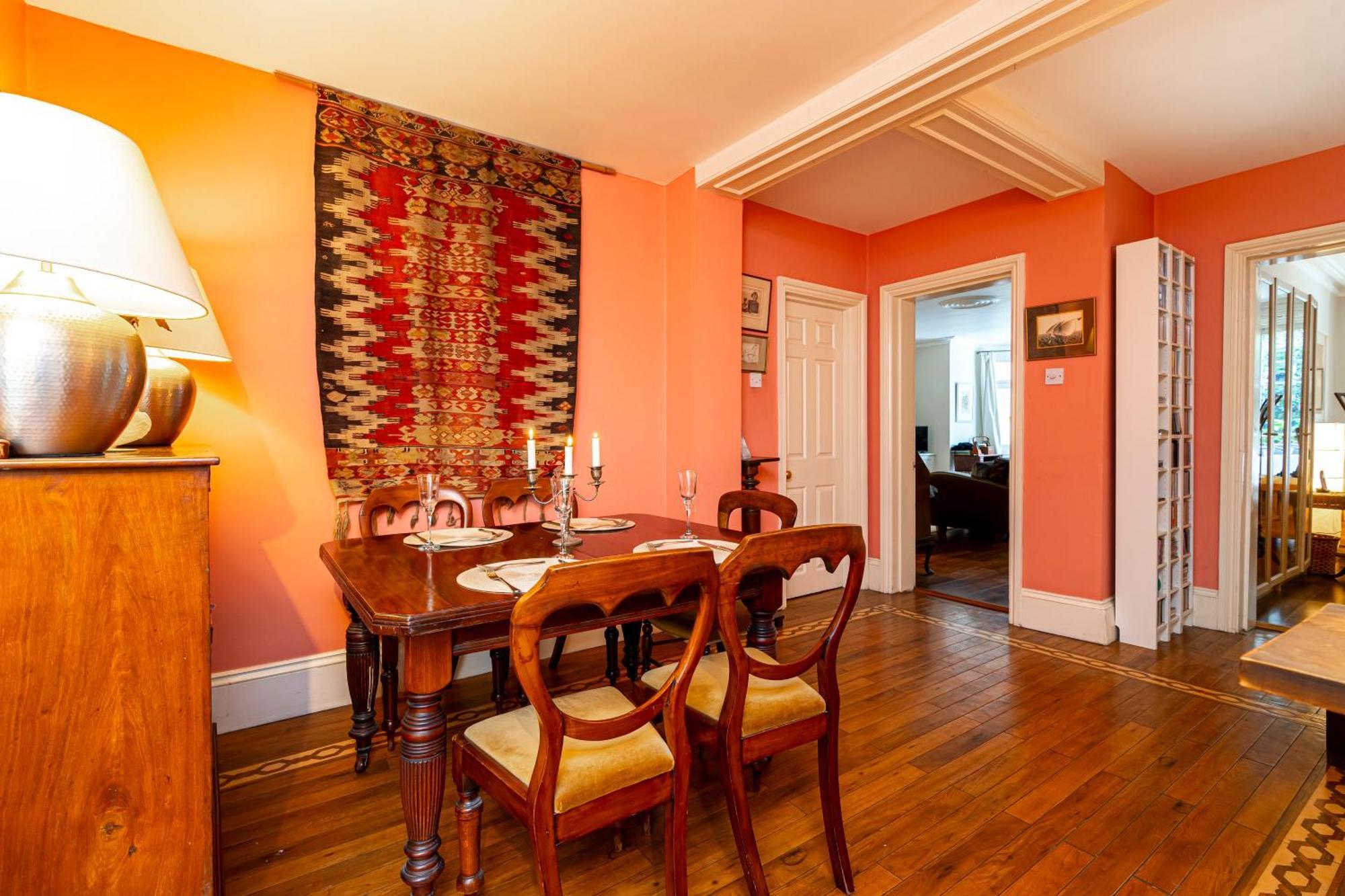 Joivy Elegant 2 Bed Near Hampstead And Camden, Sleeps 4 London