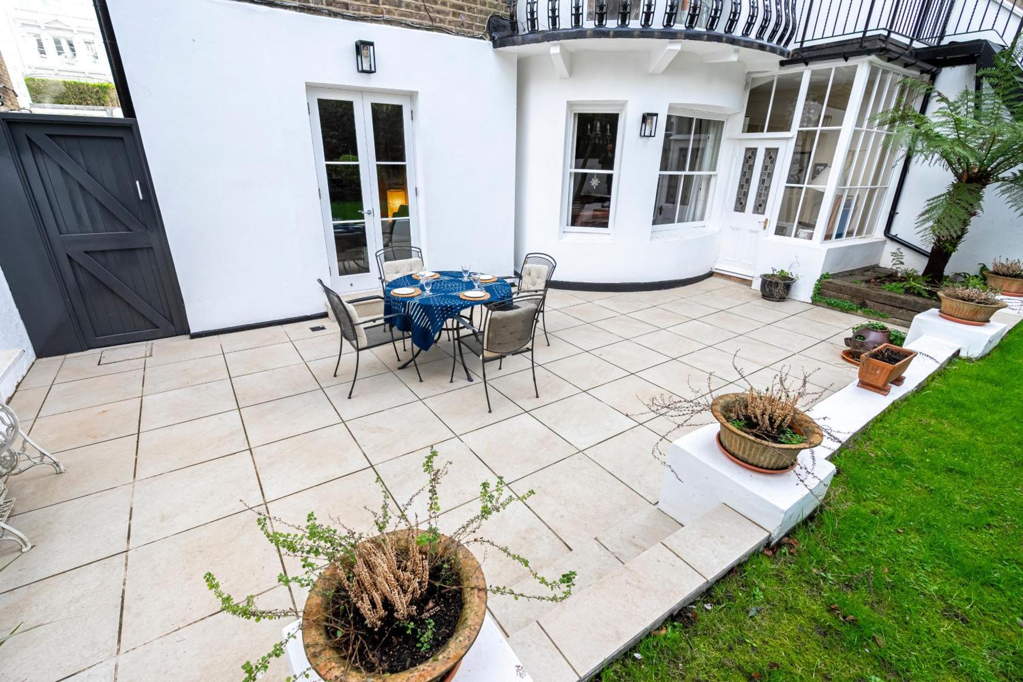 Joivy Elegant 2 Bed Near Hampstead And Camden, Sleeps 4 London