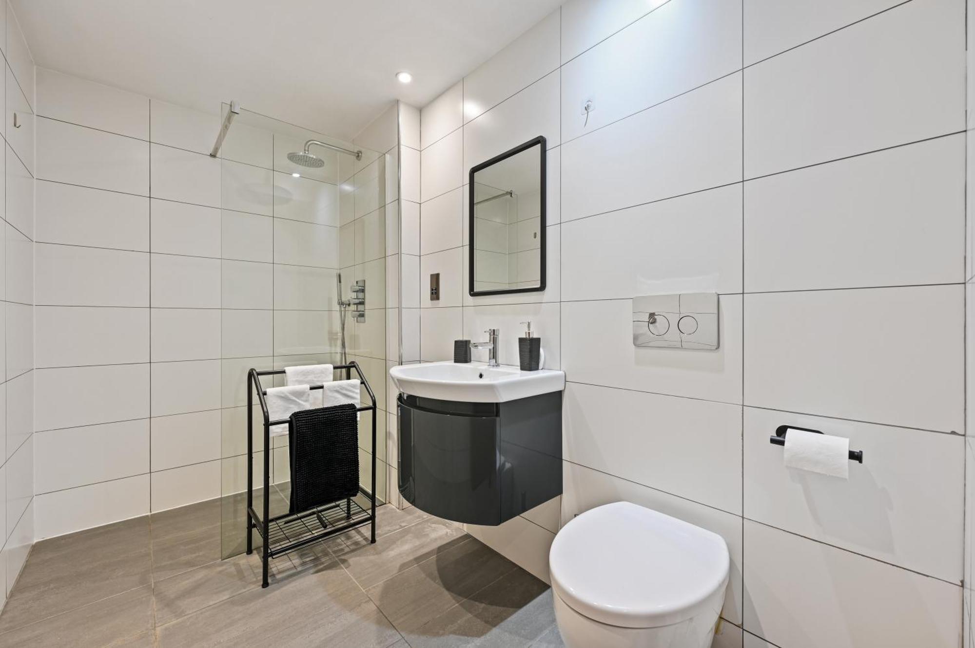 Stunning 2 Bed Basement Flat In Hammersmith * Londres
