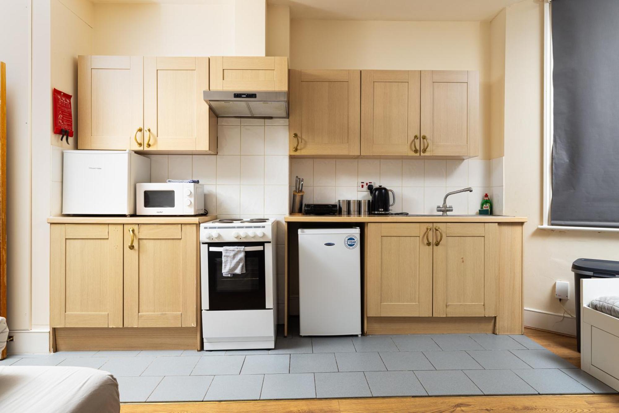 Very Large On Finchley Road 11 Apartment London