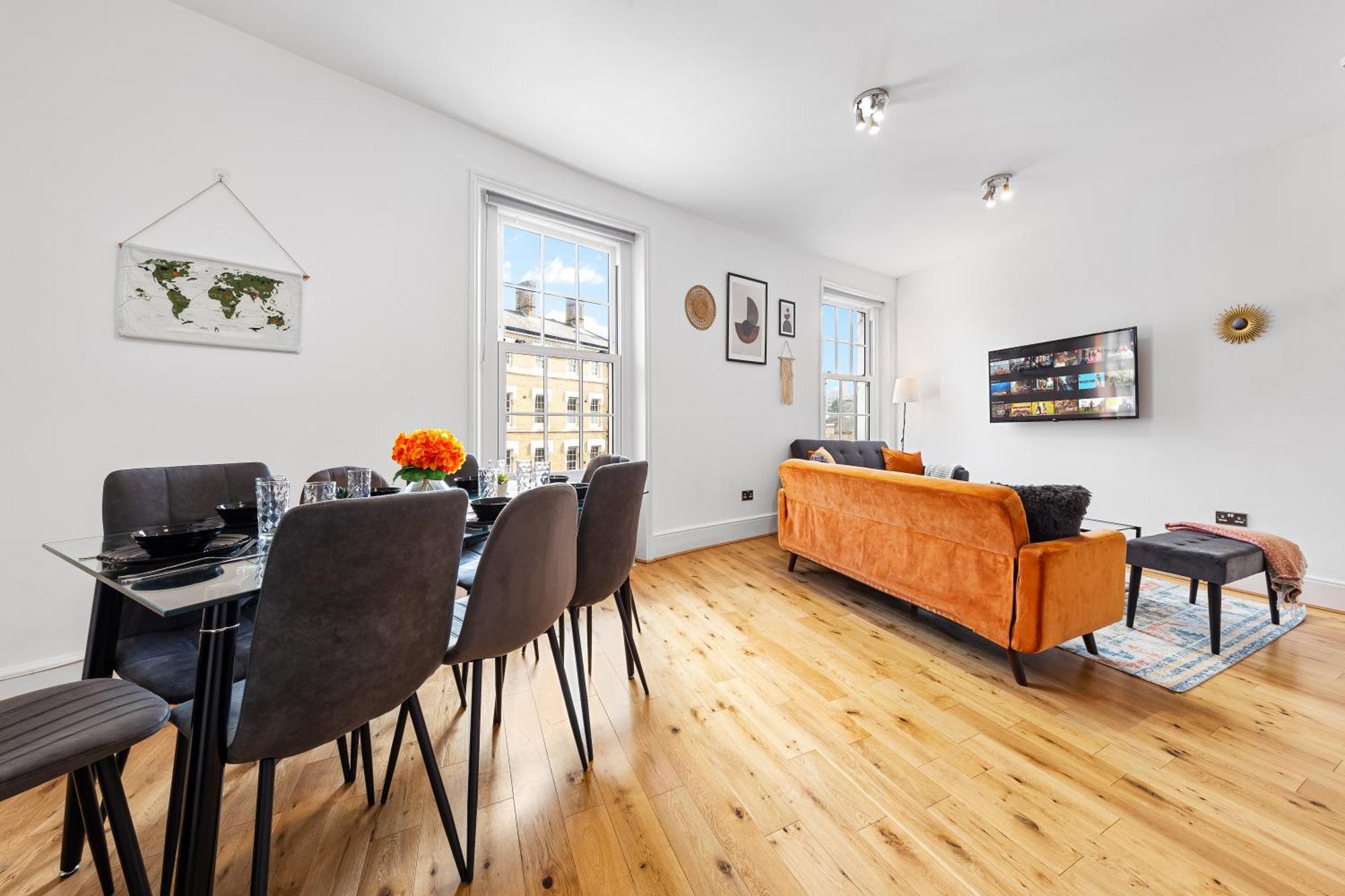 Stylish 3 Bedroom Serviced In Kings Cross Apartment *