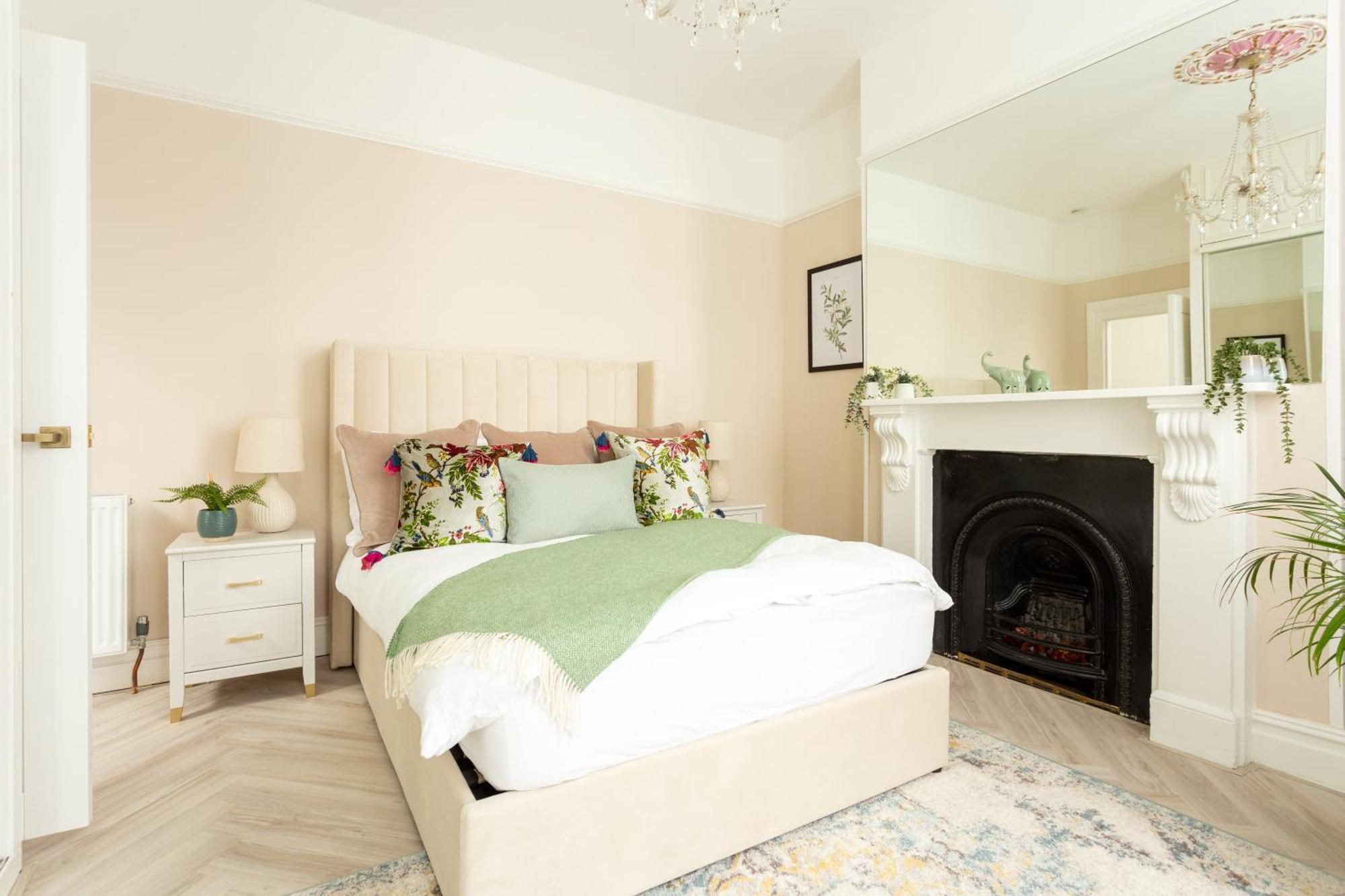 Holiday home Stunning Large 4 Bedroom Victorian *