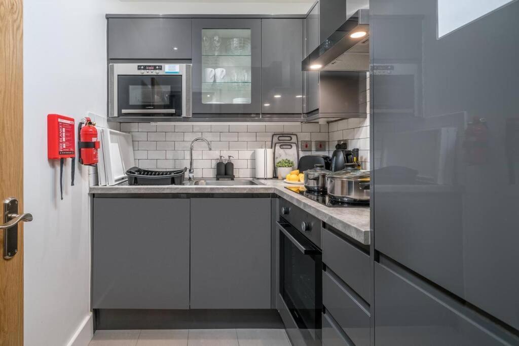 Holiday home Luxury 6 Bedroom House In Star Street