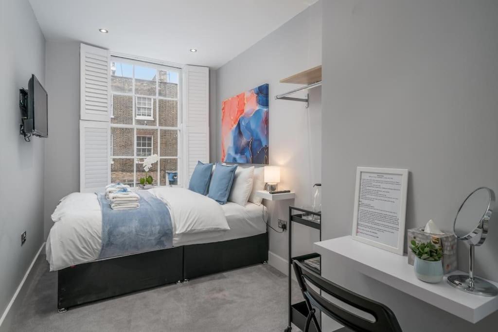 Holiday home Luxury 6 Bedroom House In Star Street
