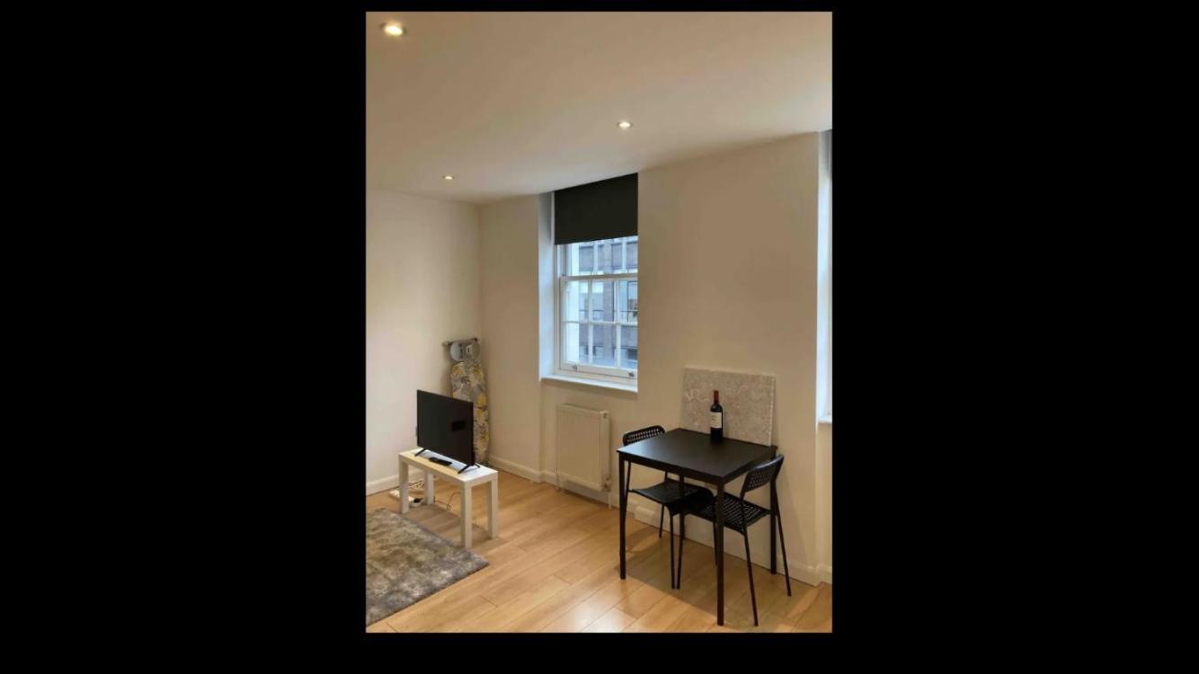 Two Double Bedroom Flat In Soho * Londres