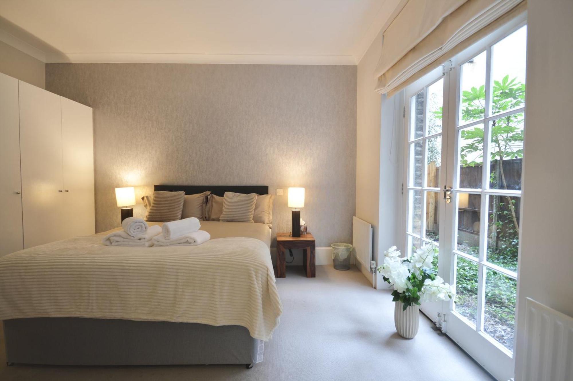 Kensington Apartment, Breakfast, 2 Baths London
