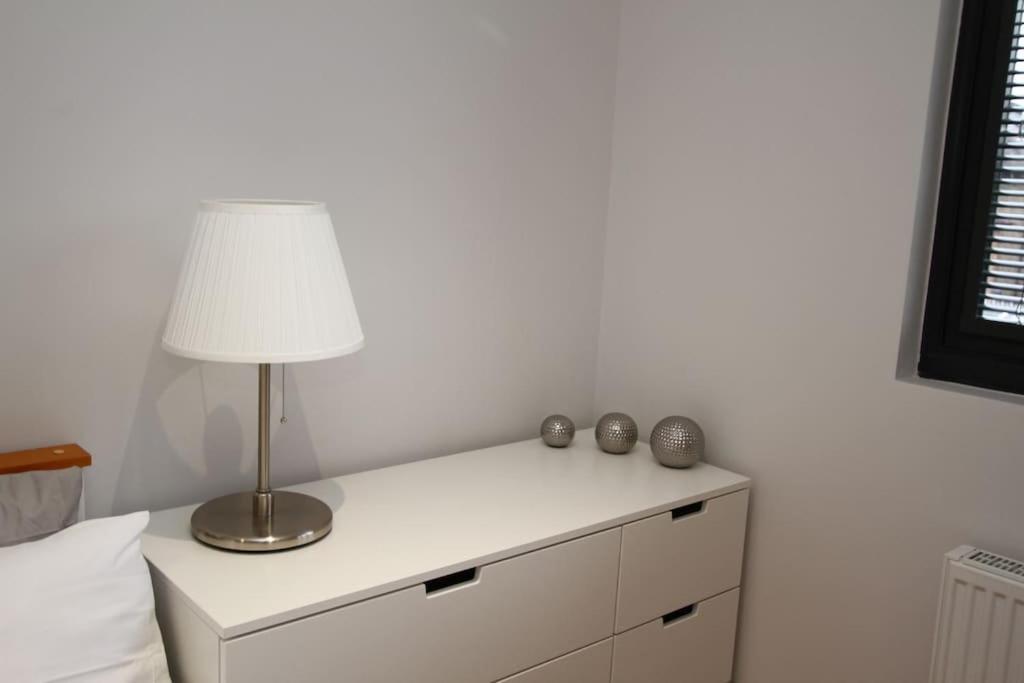 Amazing Loft One Bedroom - E17 Village
